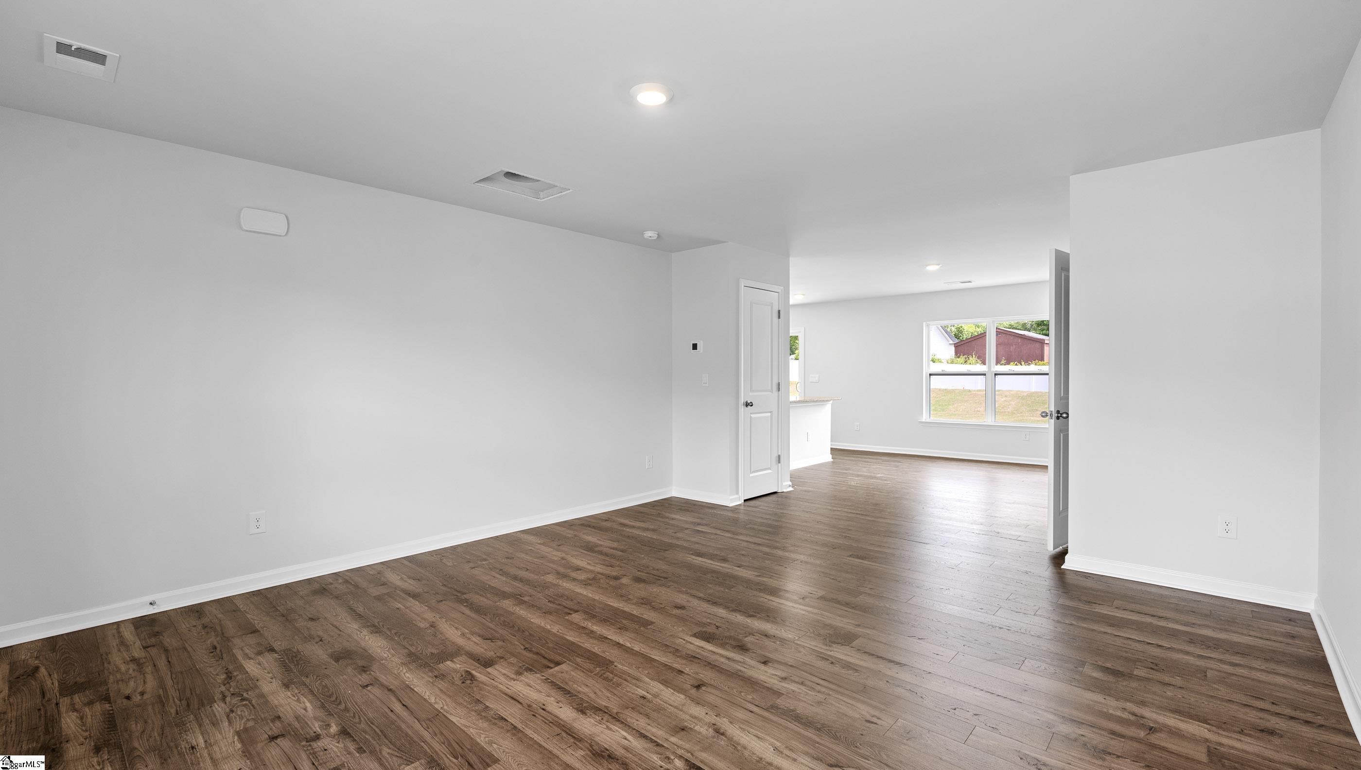633 Evaleigh Street Property Photo 9