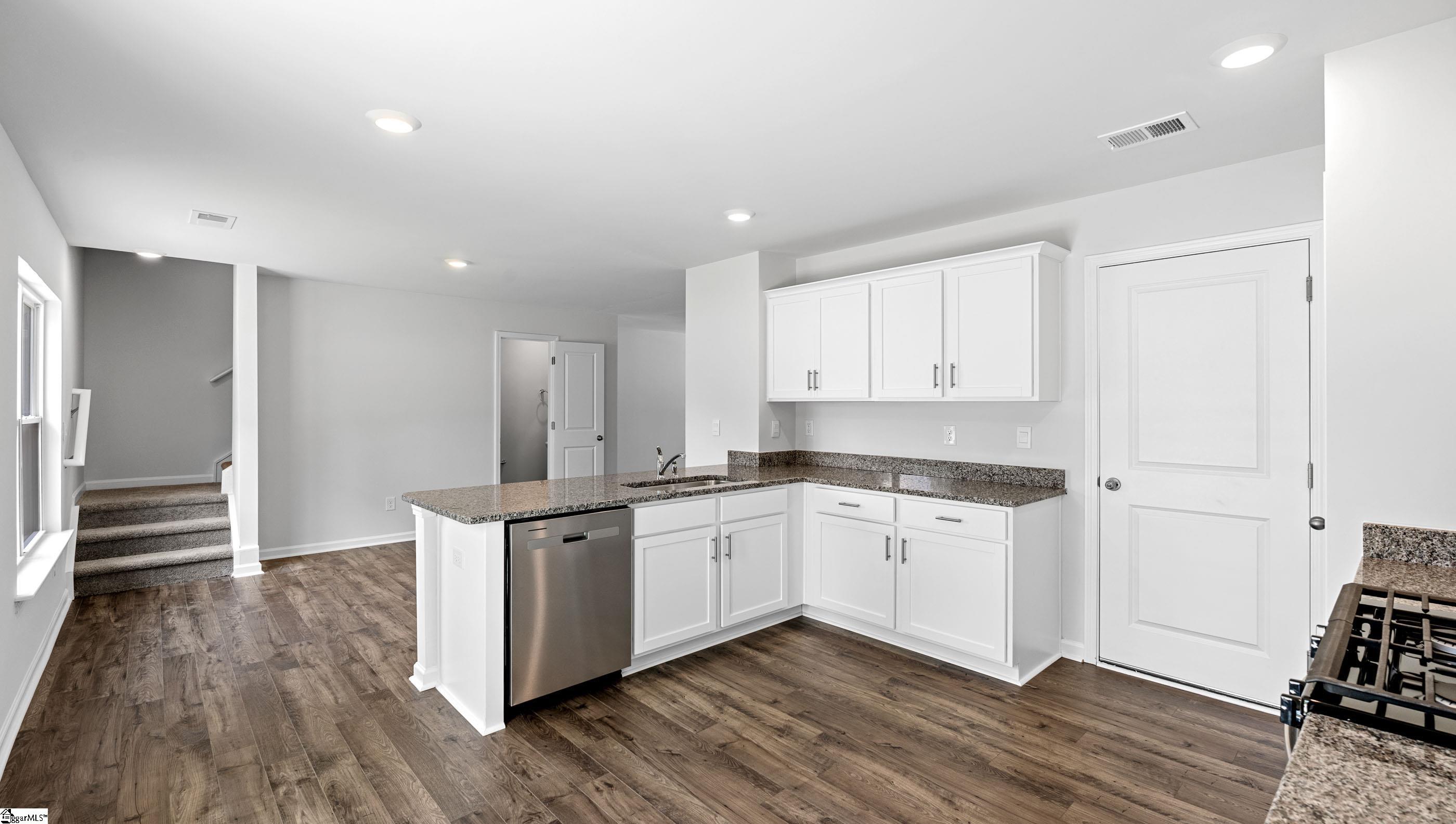 633 Evaleigh Street Property Photo 13