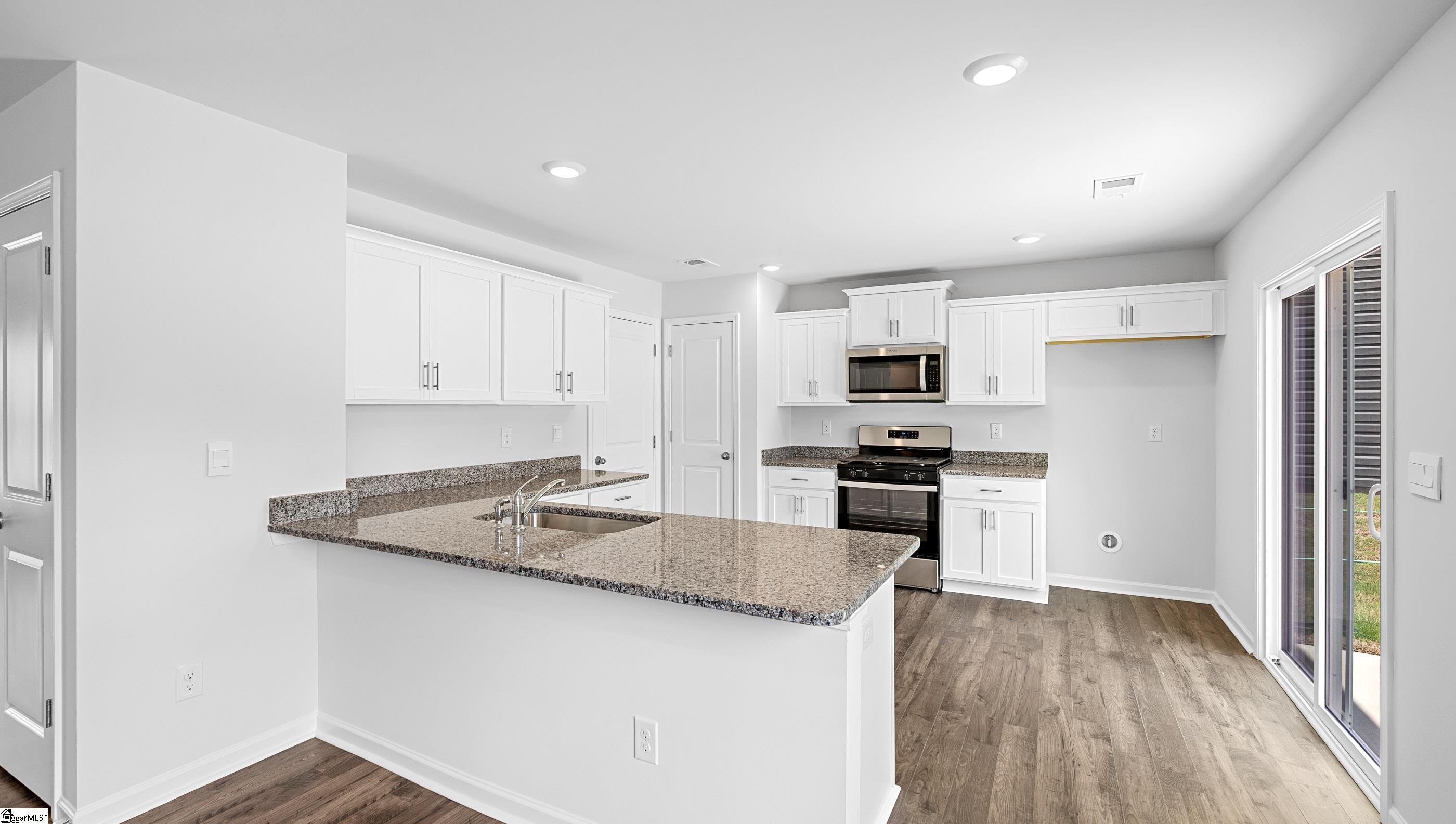 633 Evaleigh Street Property Photo 16