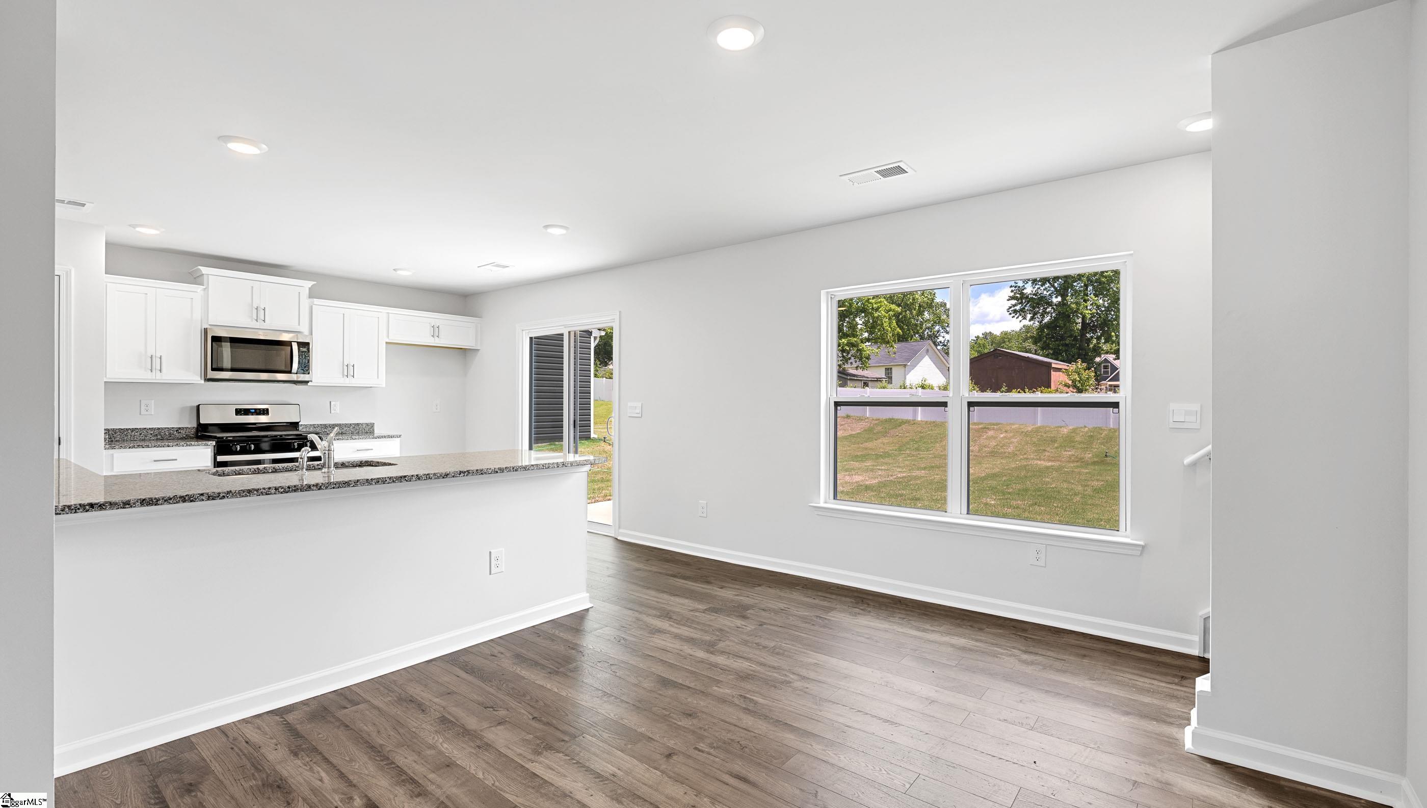 633 Evaleigh Street Property Photo 17