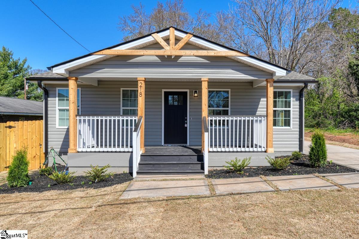218 Nichol Street Property Photo