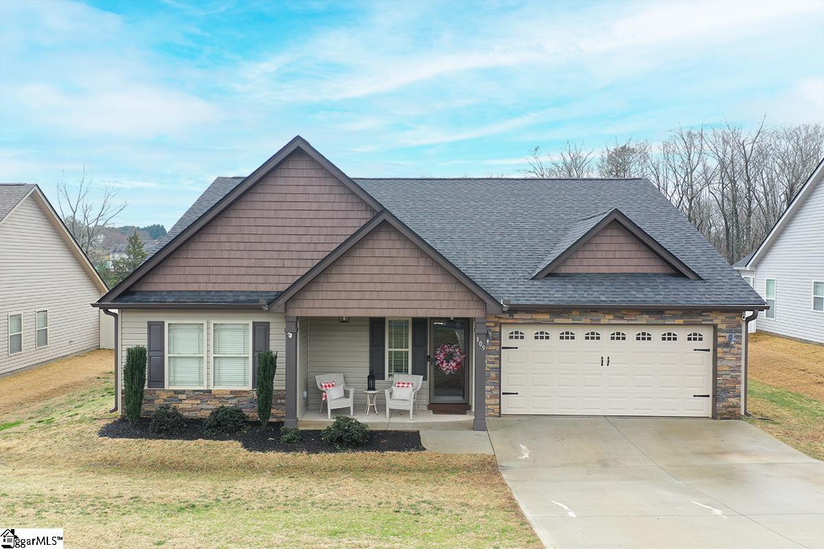 109 Highlands Drive Property Photo