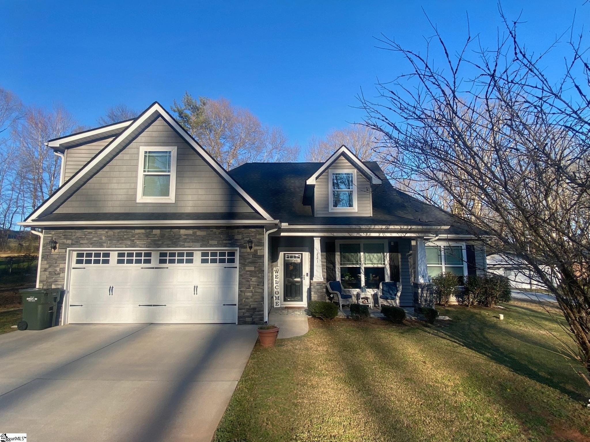 221 Meadow Lane Property Photo