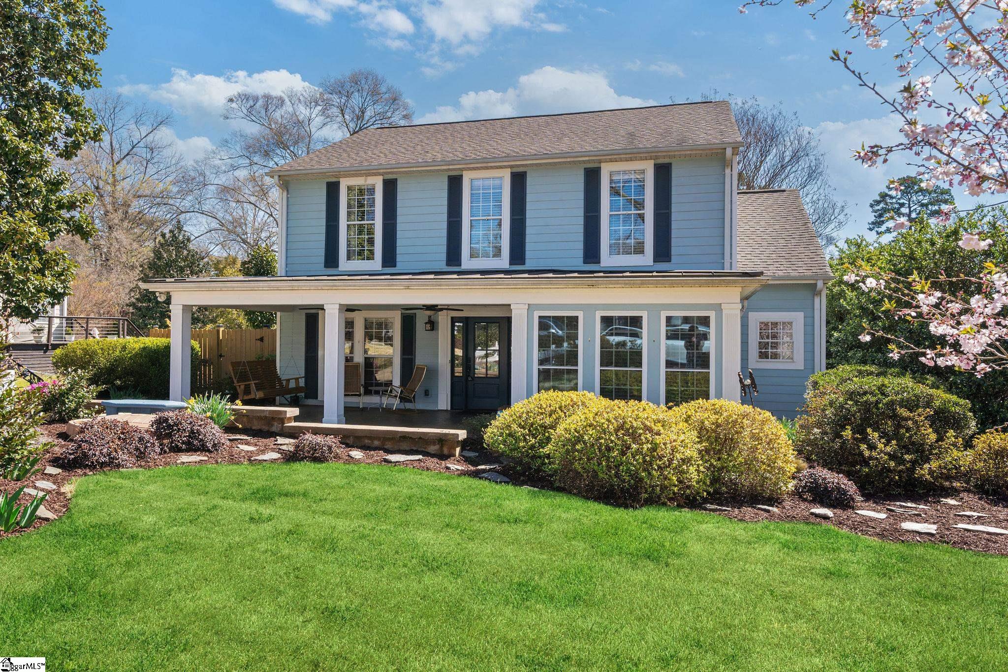 2 Parkwood Drive Property Photo