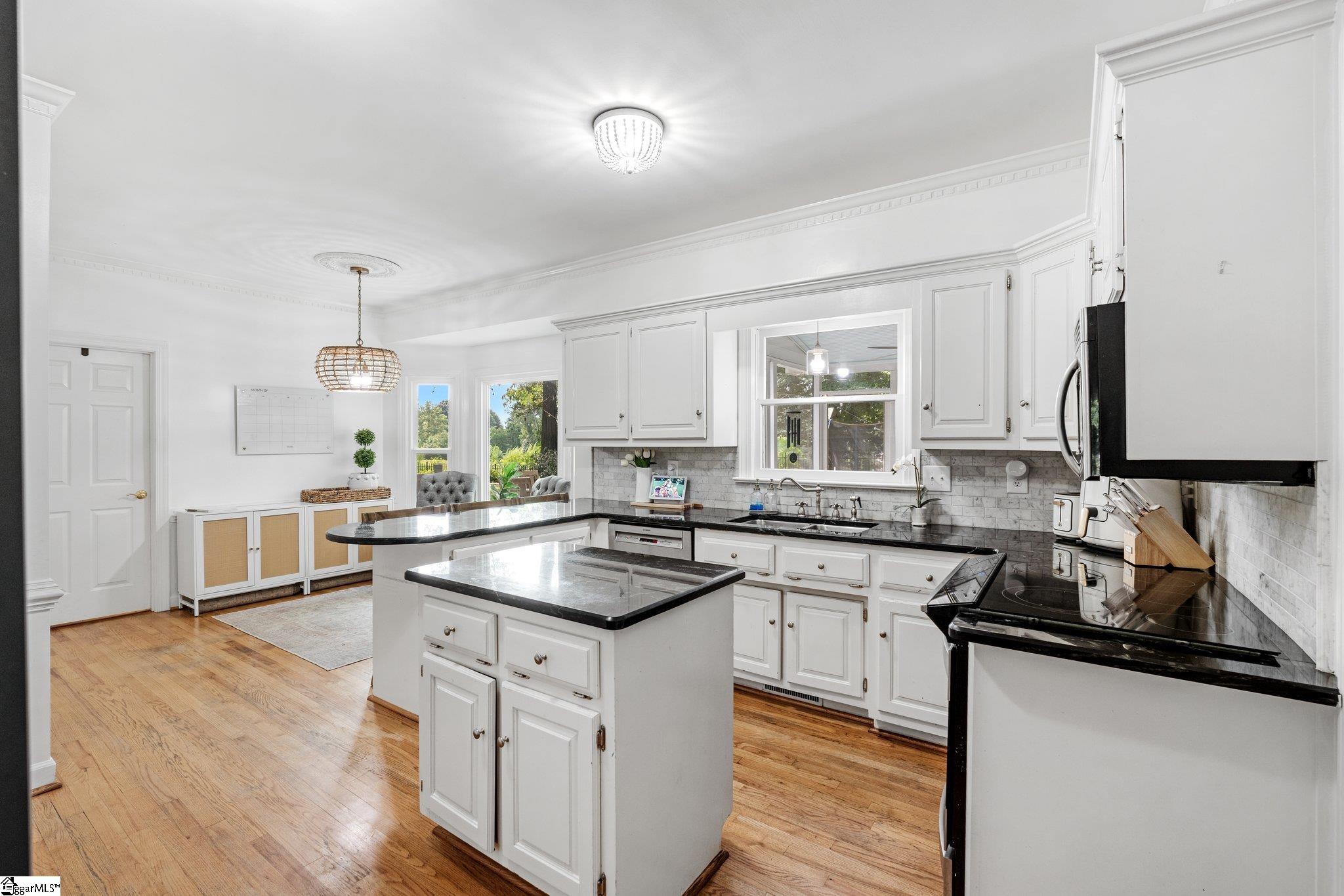 4 Sandstone Court Property Photo 3