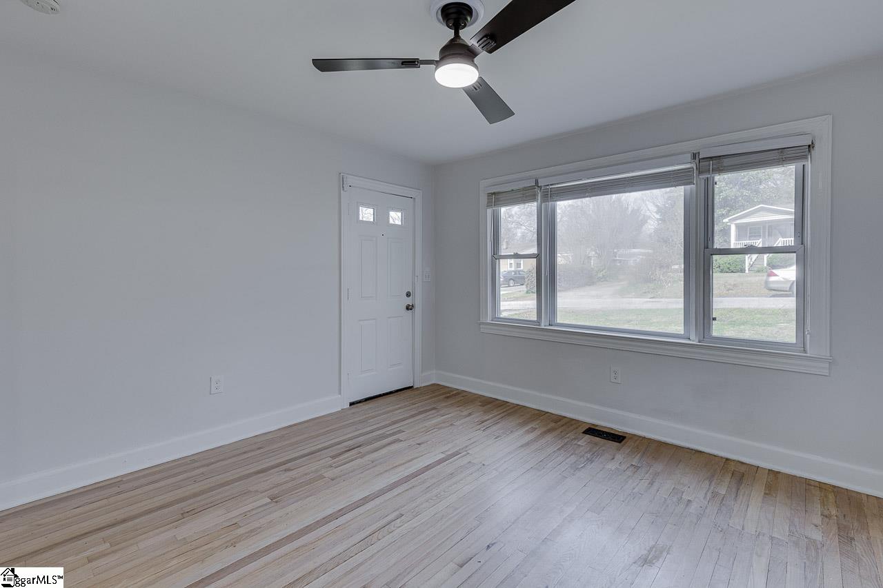 506 Glenn Road Property Photo 4