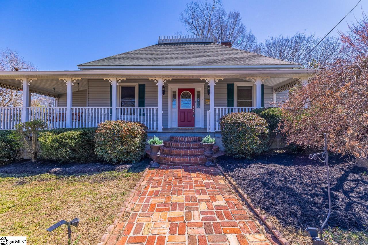 106 E Lime Street Property Photo
