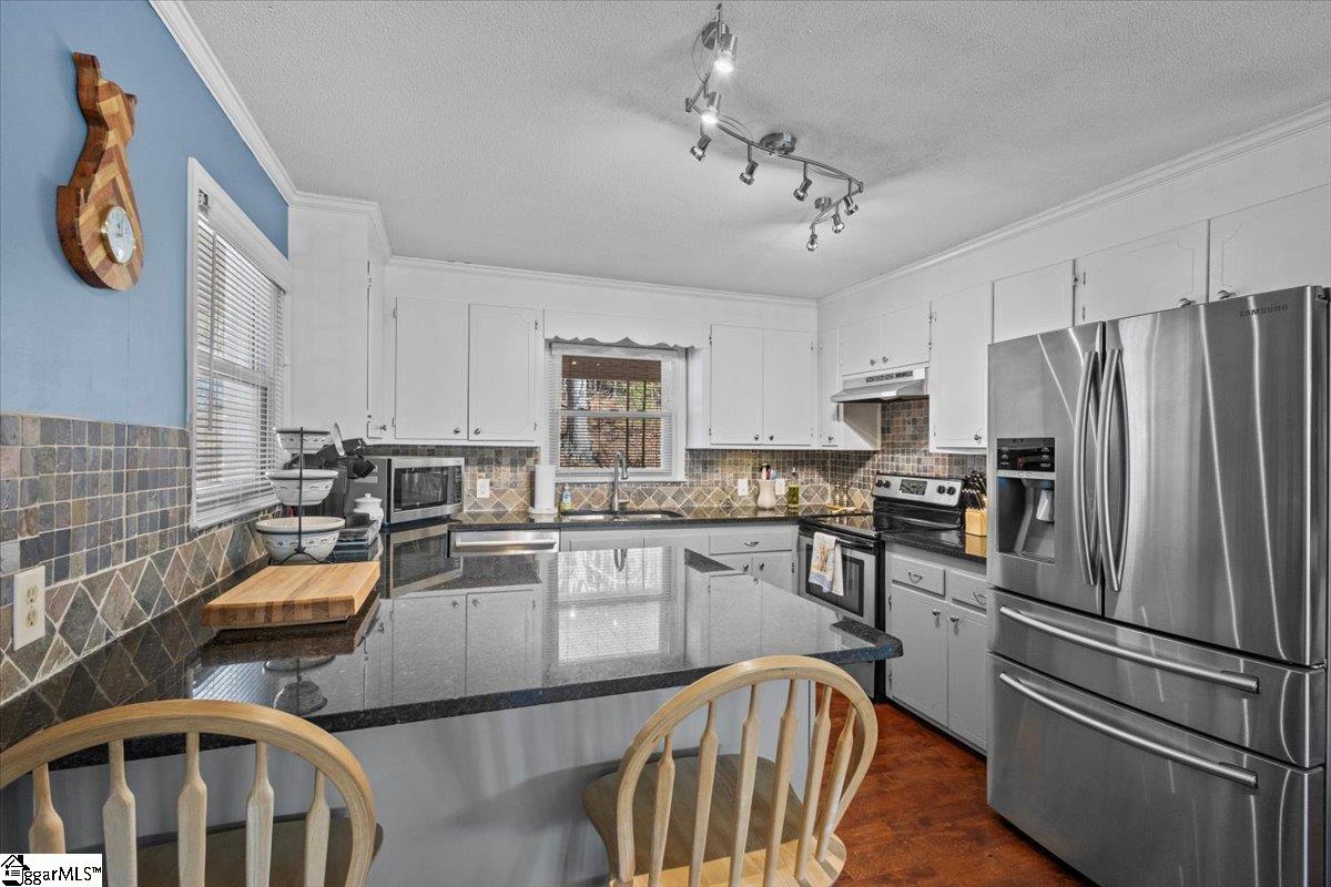 310 Trussel View Road Property Photo 6