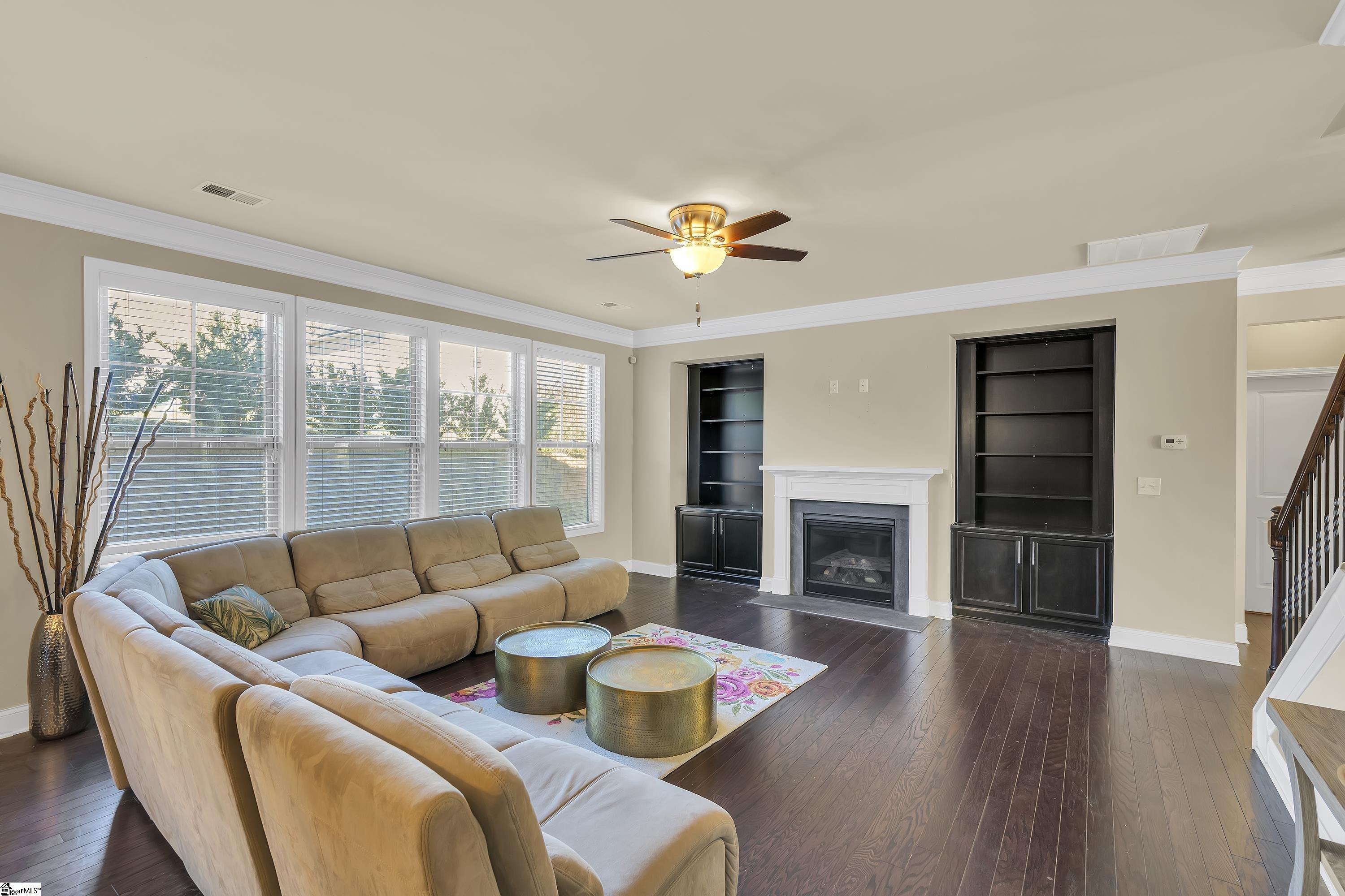 395 Tigers Eye Run Property Photo 7