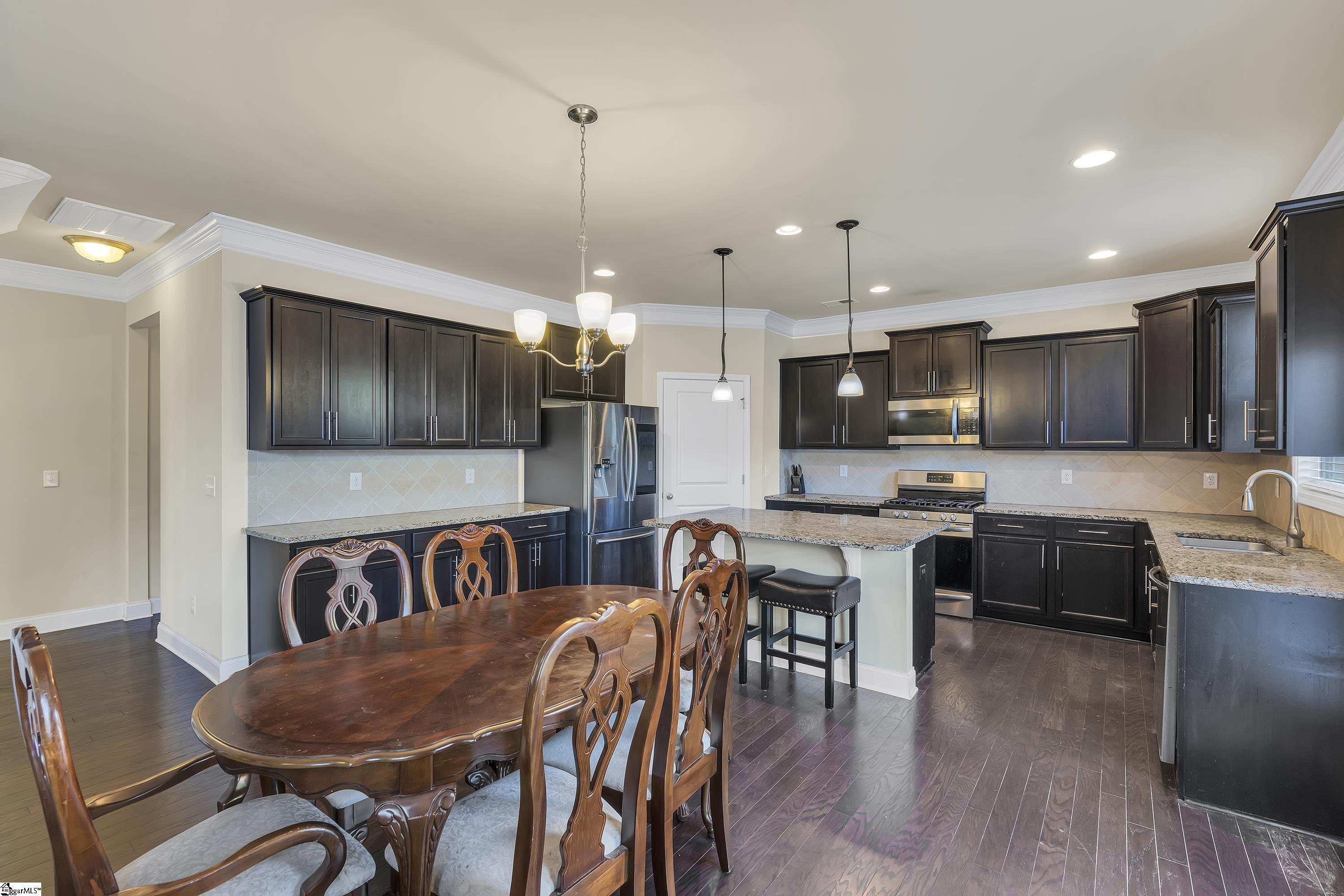 395 Tigers Eye Run Property Photo 8