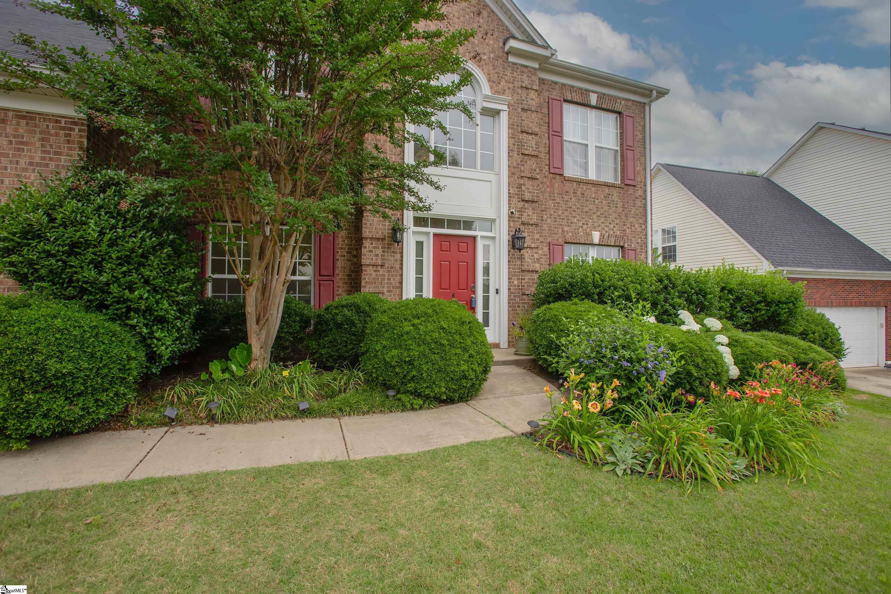 6 Silverthorn Court Property Photo 3