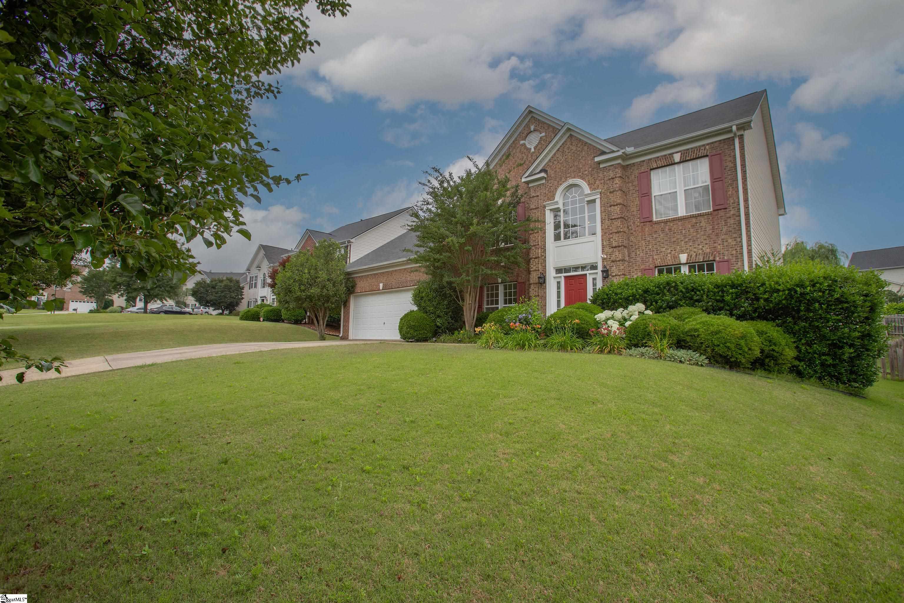 6 Silverthorn Court Property Photo 4