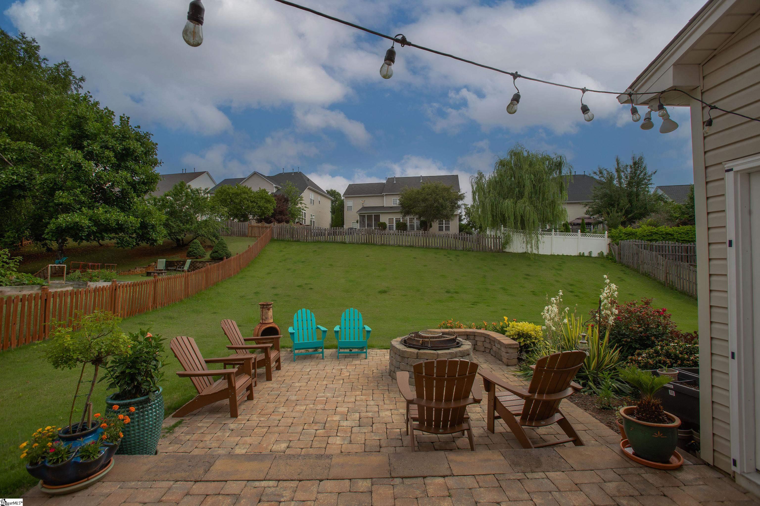 6 Silverthorn Court Property Photo 6