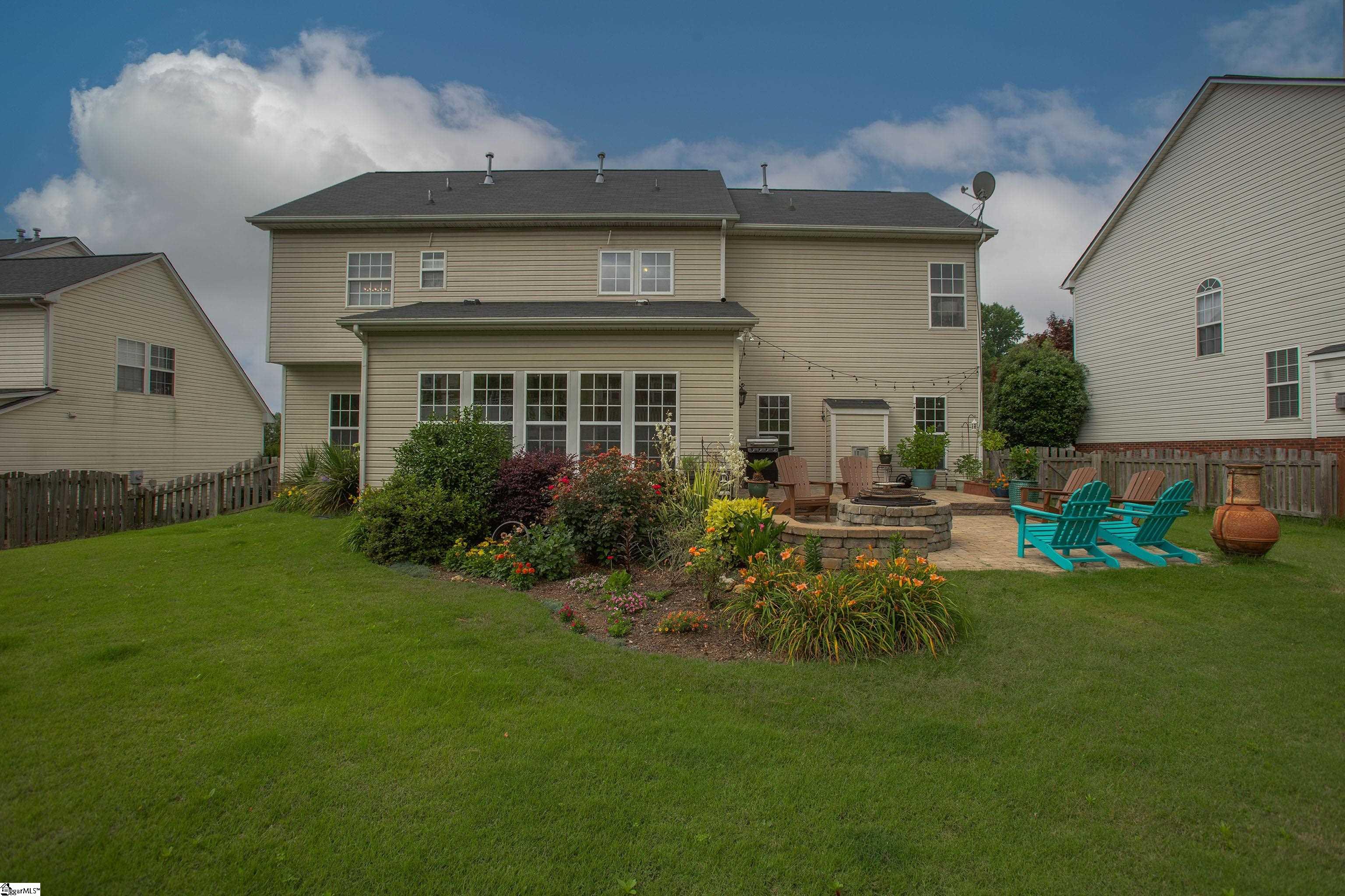 6 Silverthorn Court Property Photo 8