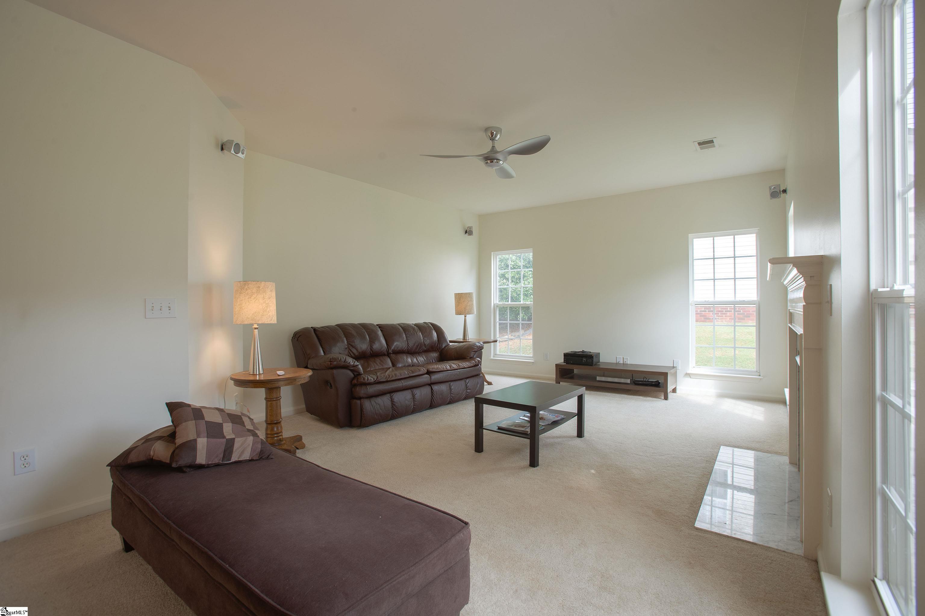 6 Silverthorn Court Property Photo 18