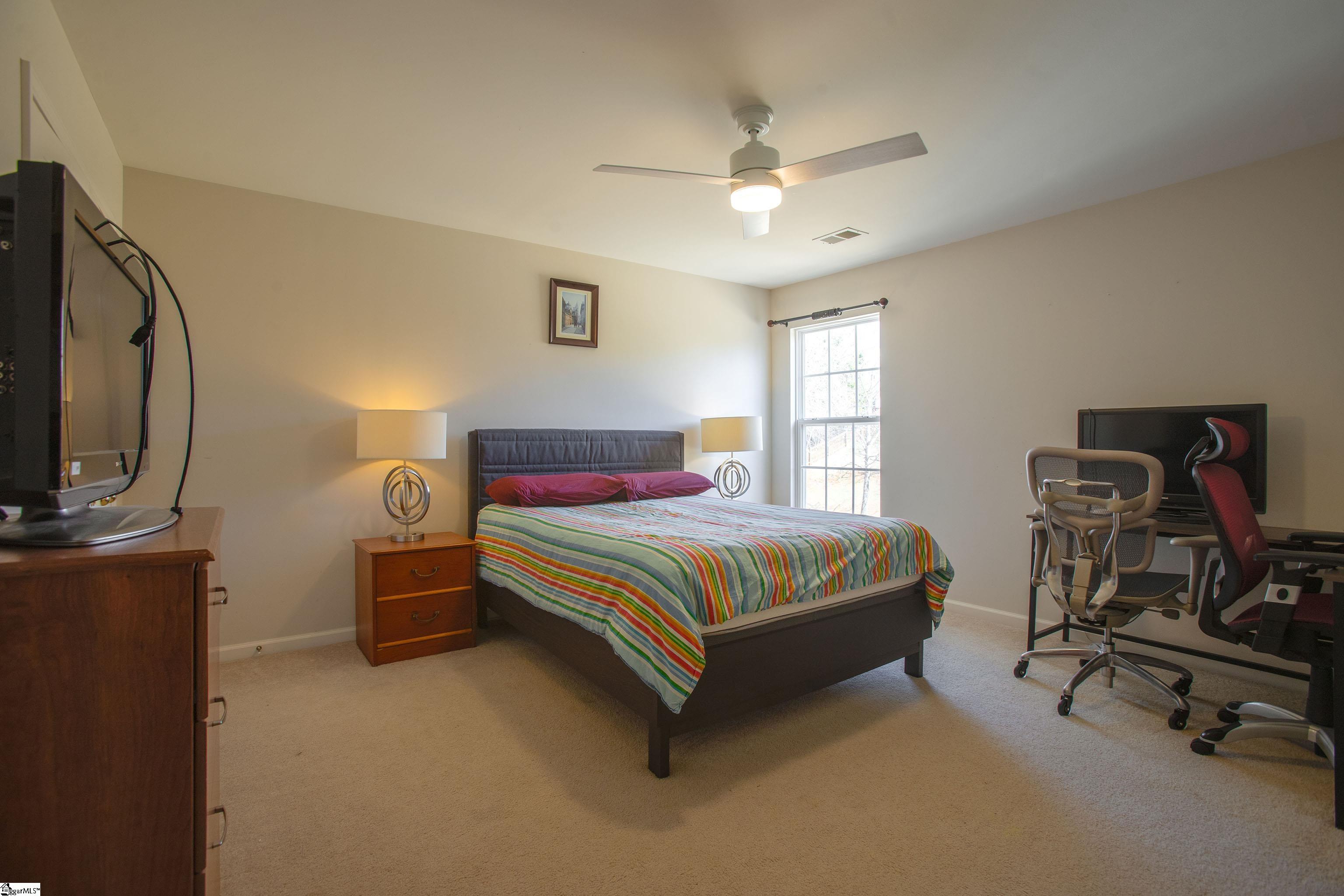 6 Silverthorn Court Property Photo 29