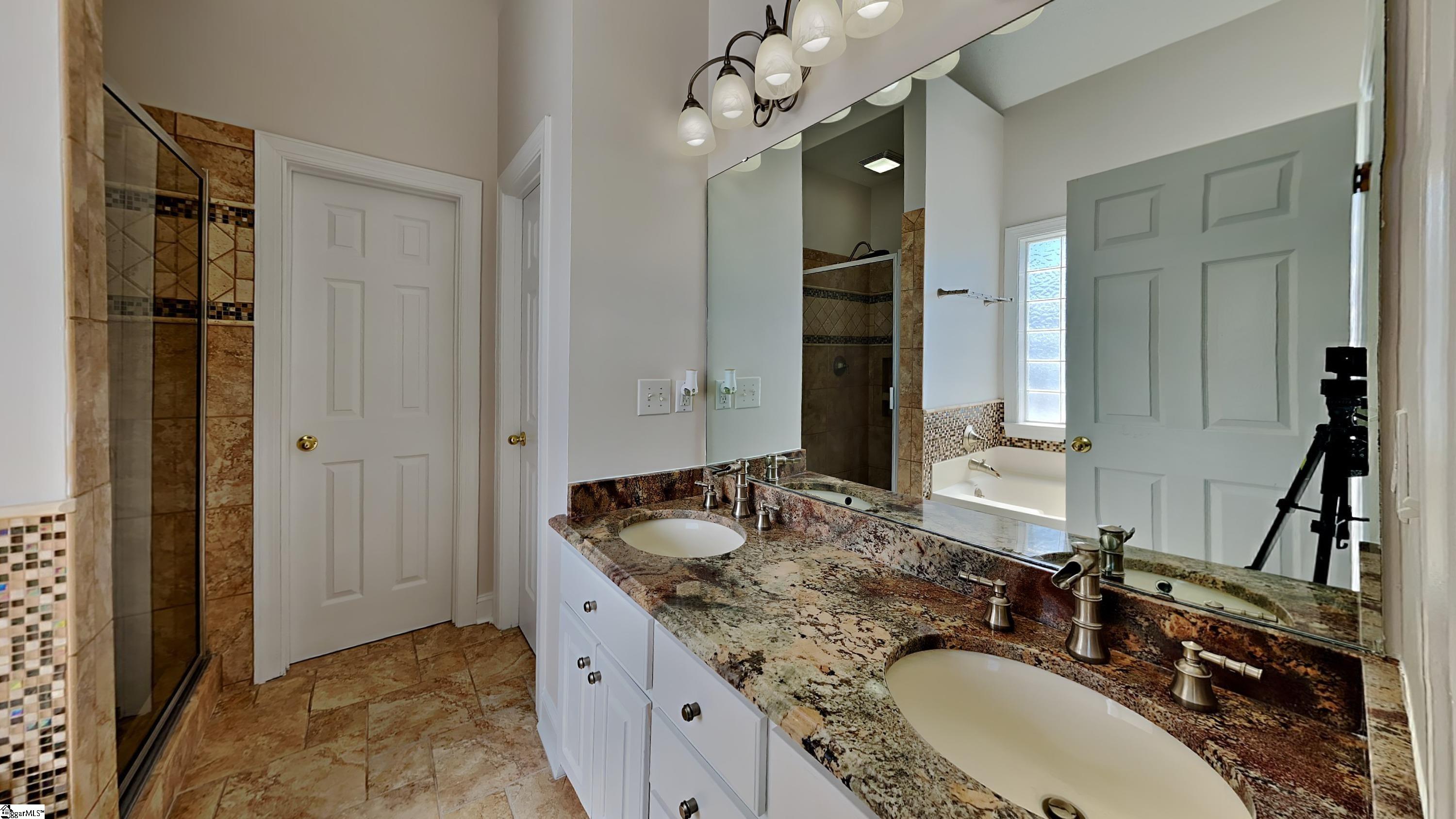 102 Thurmond Court Property Photo 10