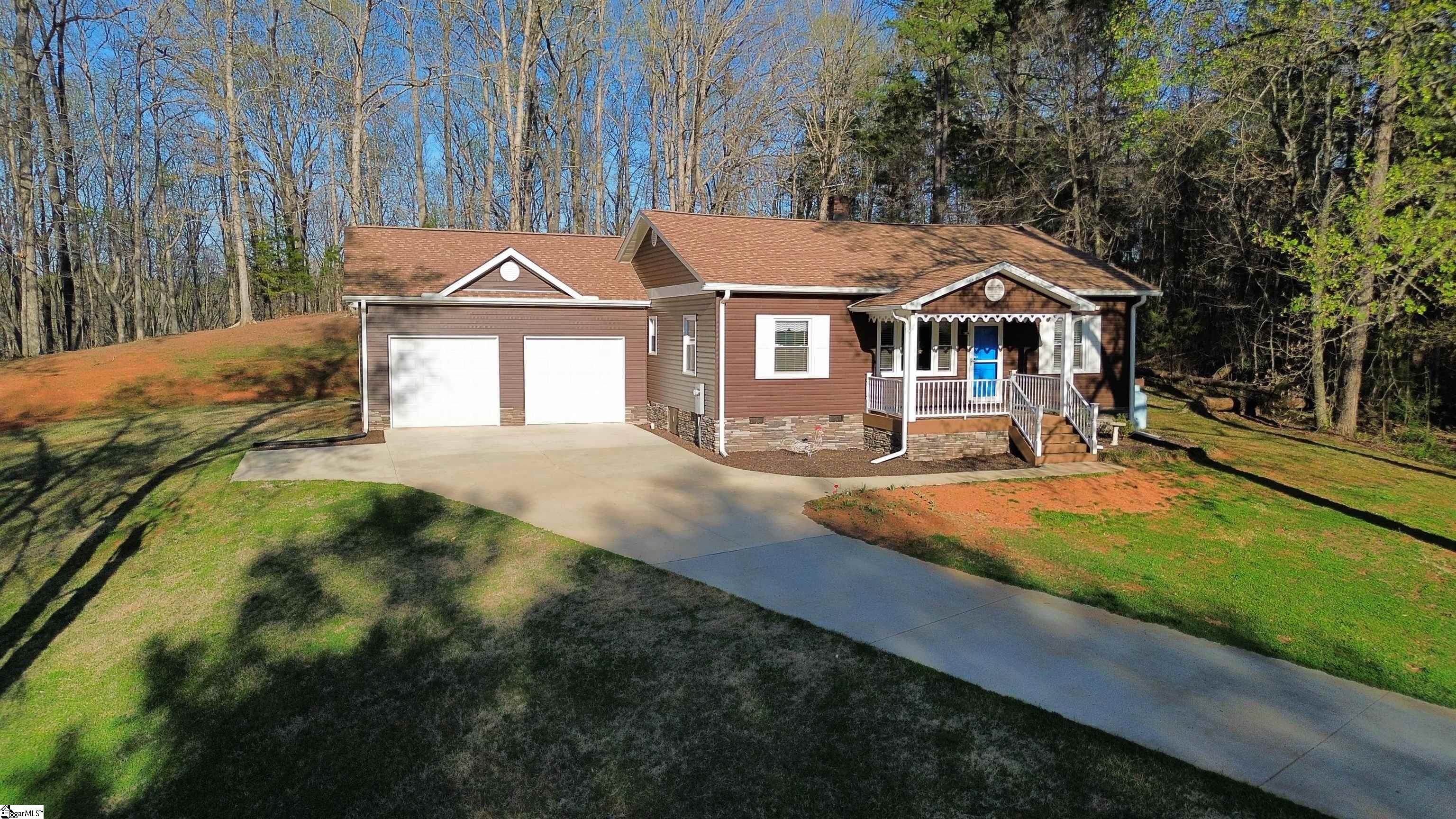 2561 Whitestone Road Property Photo