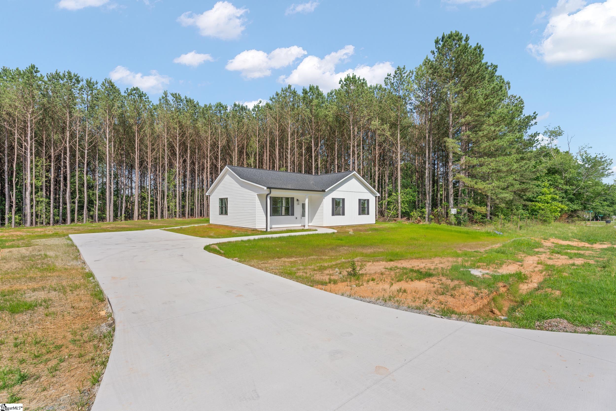 904 Beaverdam Road Property Photo 4