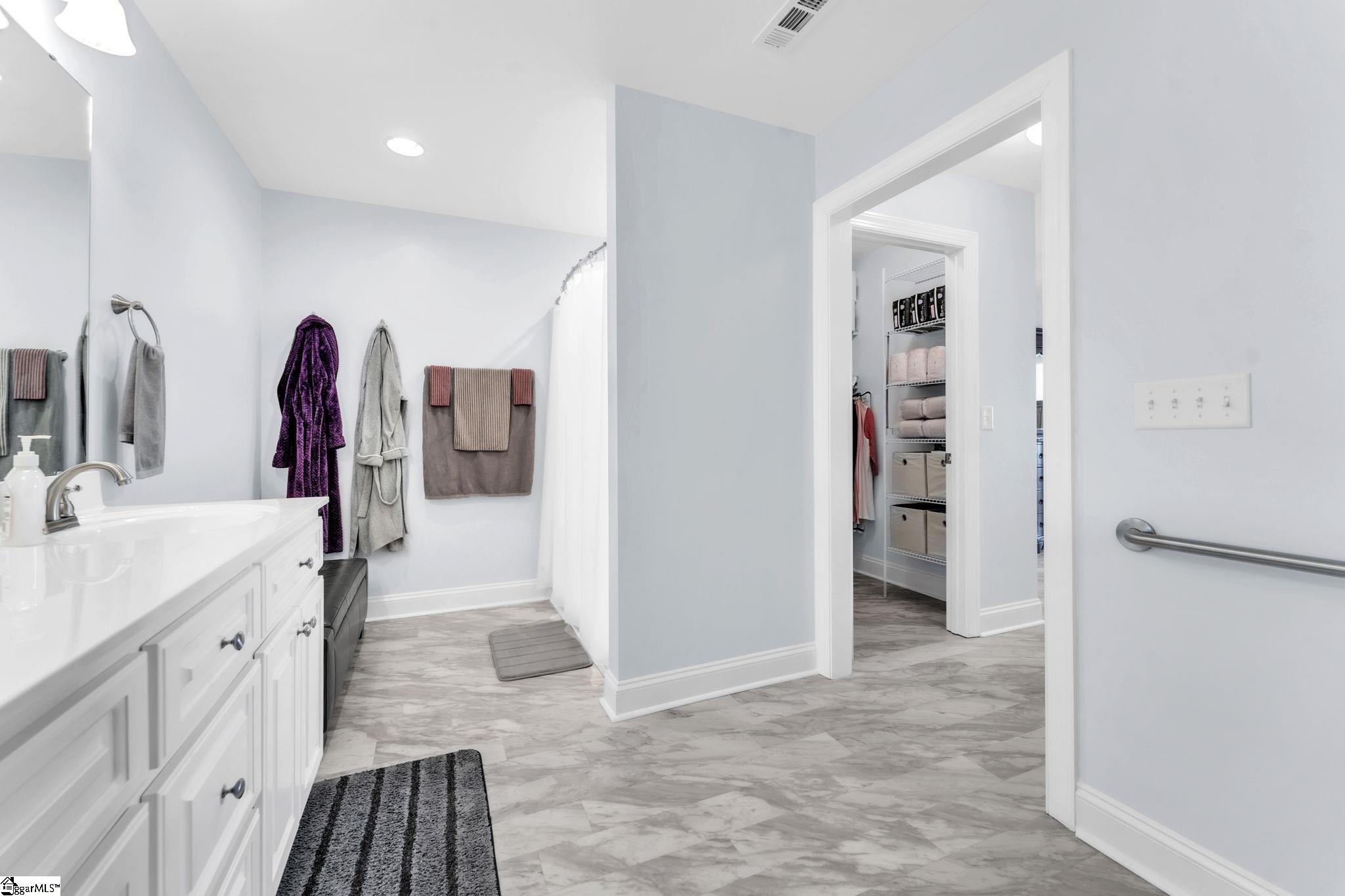 28 Eaglecrest Court Property Photo 12