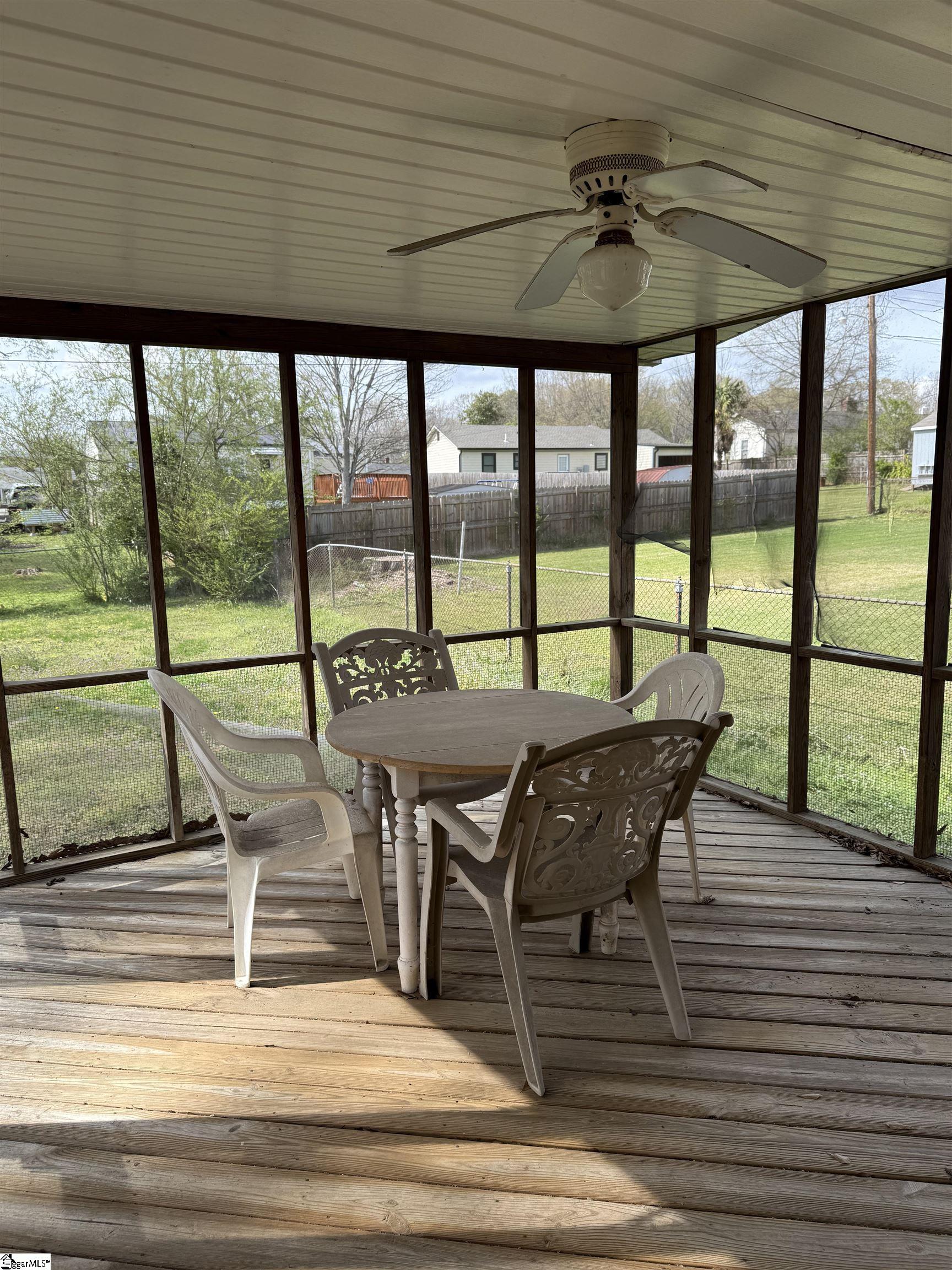 100 Farmington Road Property Photo 6