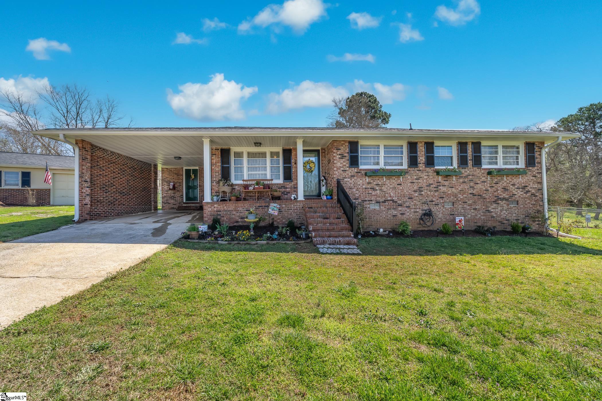 122 Cedar Road Property Photo