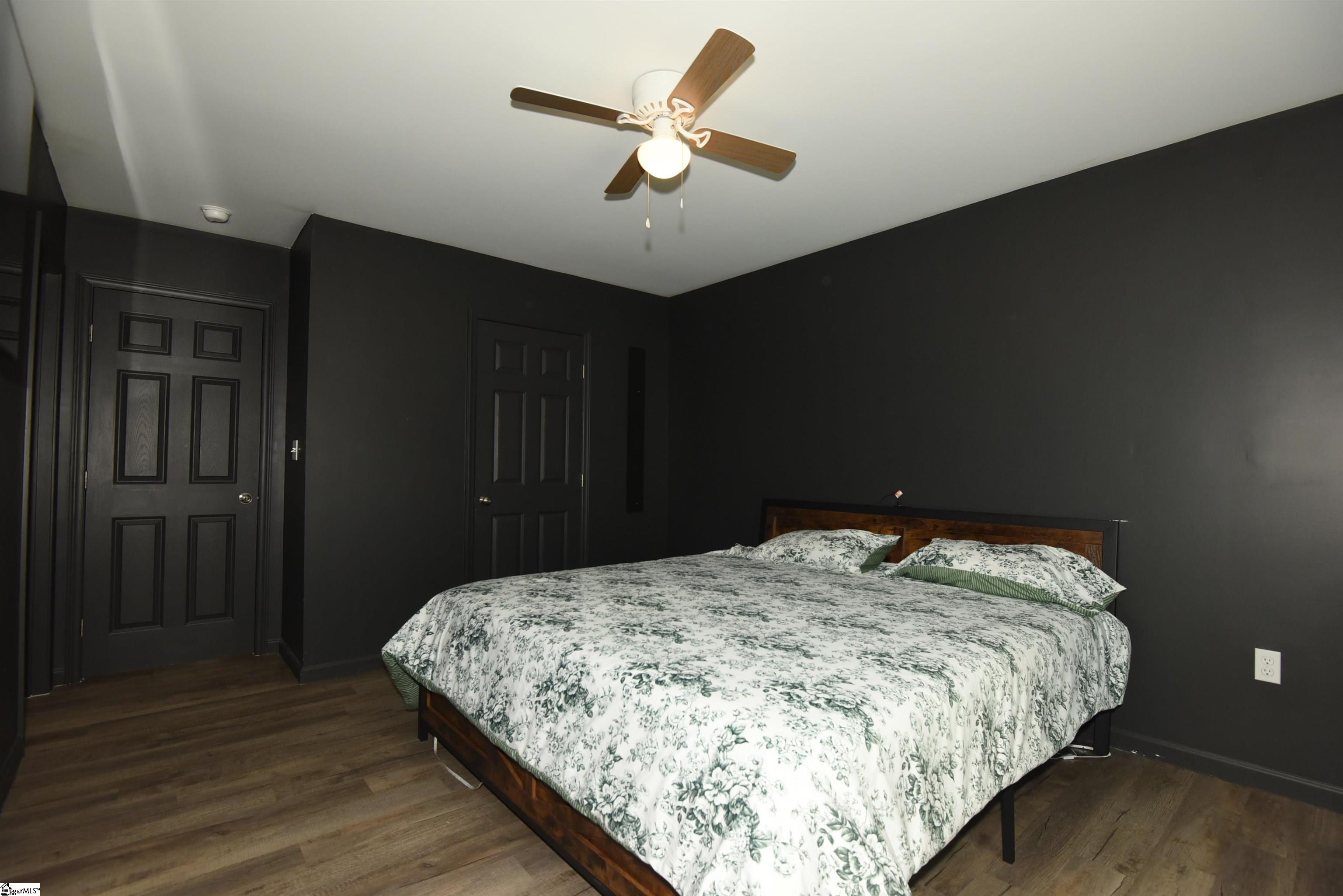 121 Colleton Lane Property Photo 10