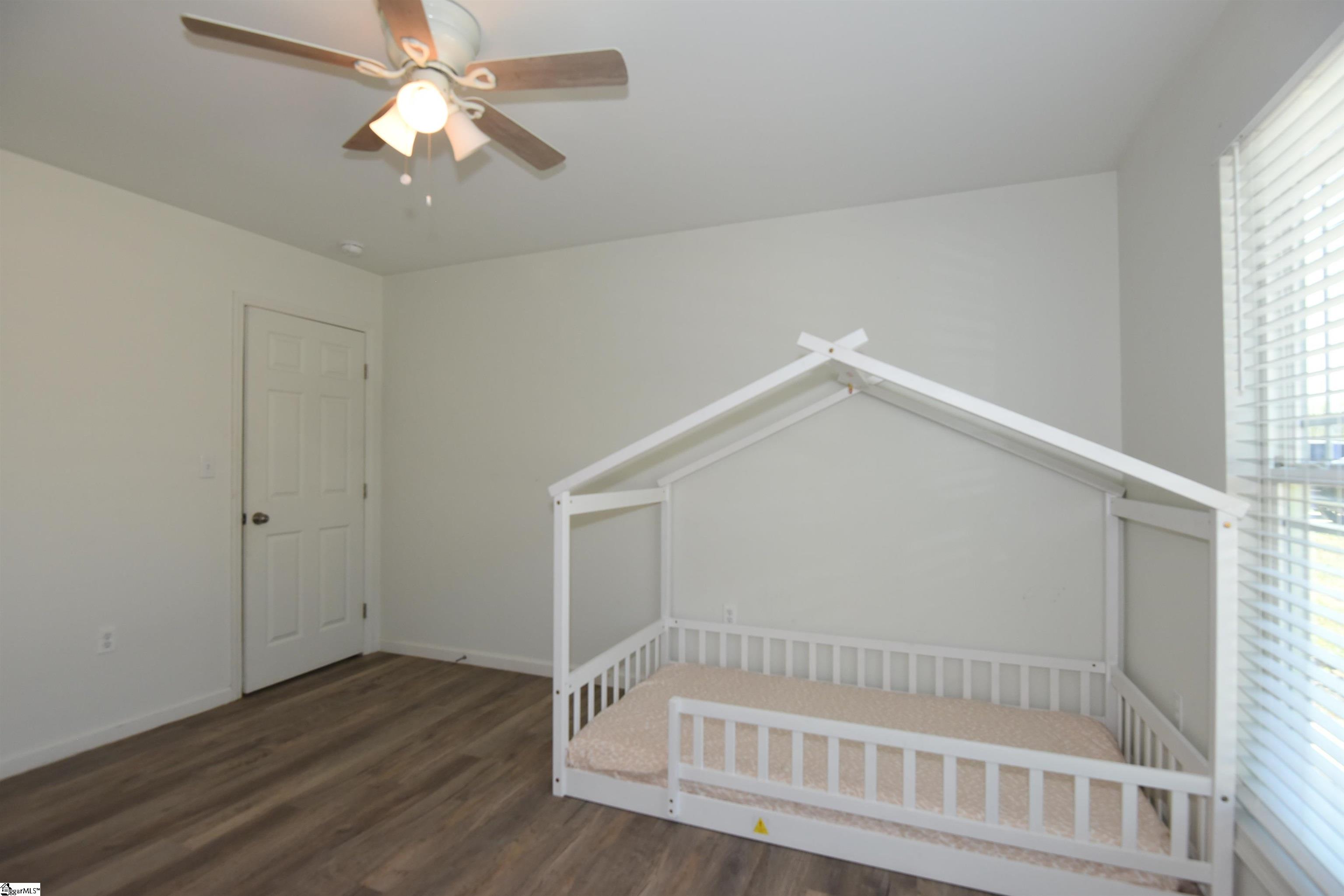 121 Colleton Lane Property Photo 13
