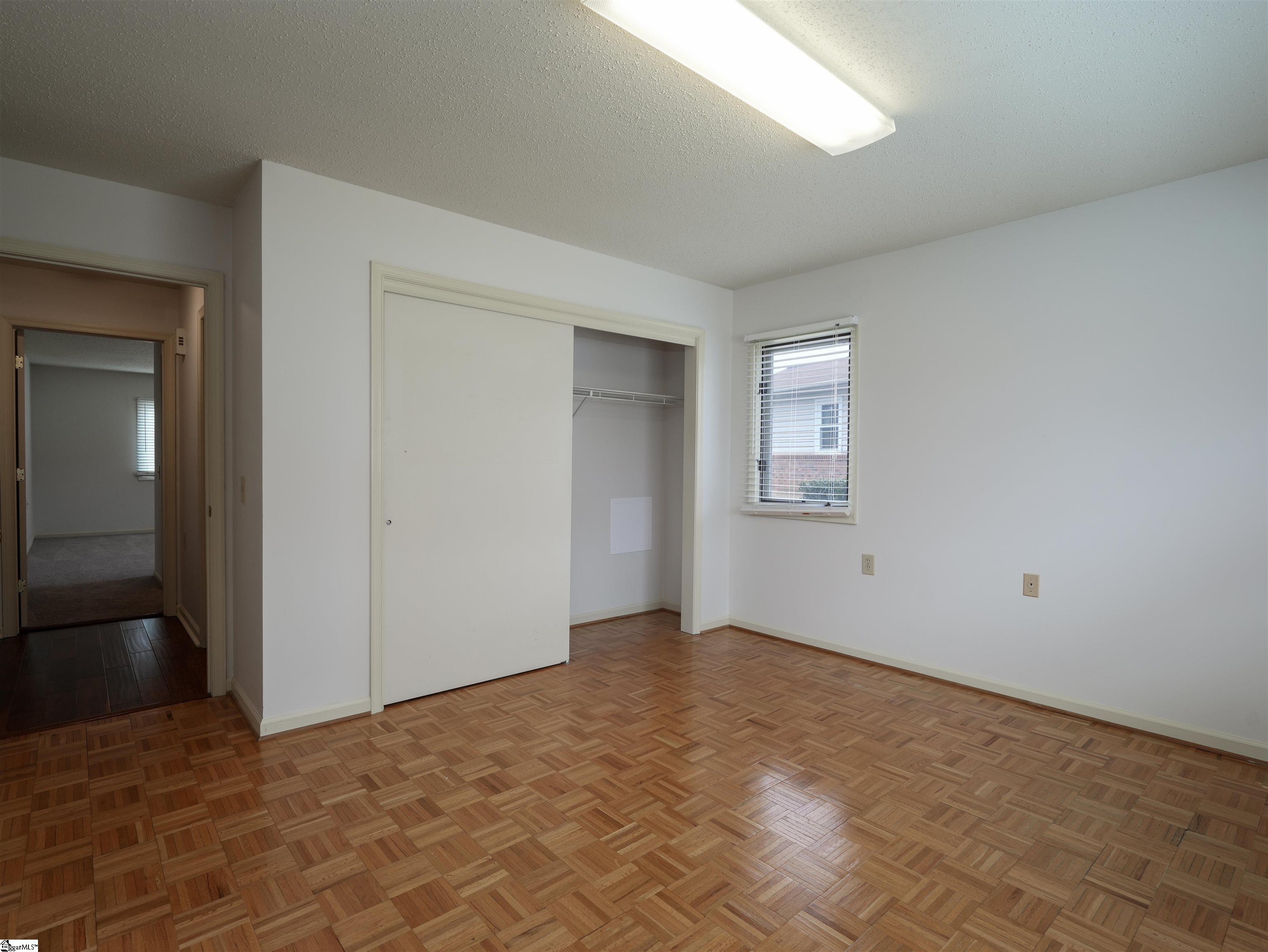414 Lakeside Circle Property Photo 12