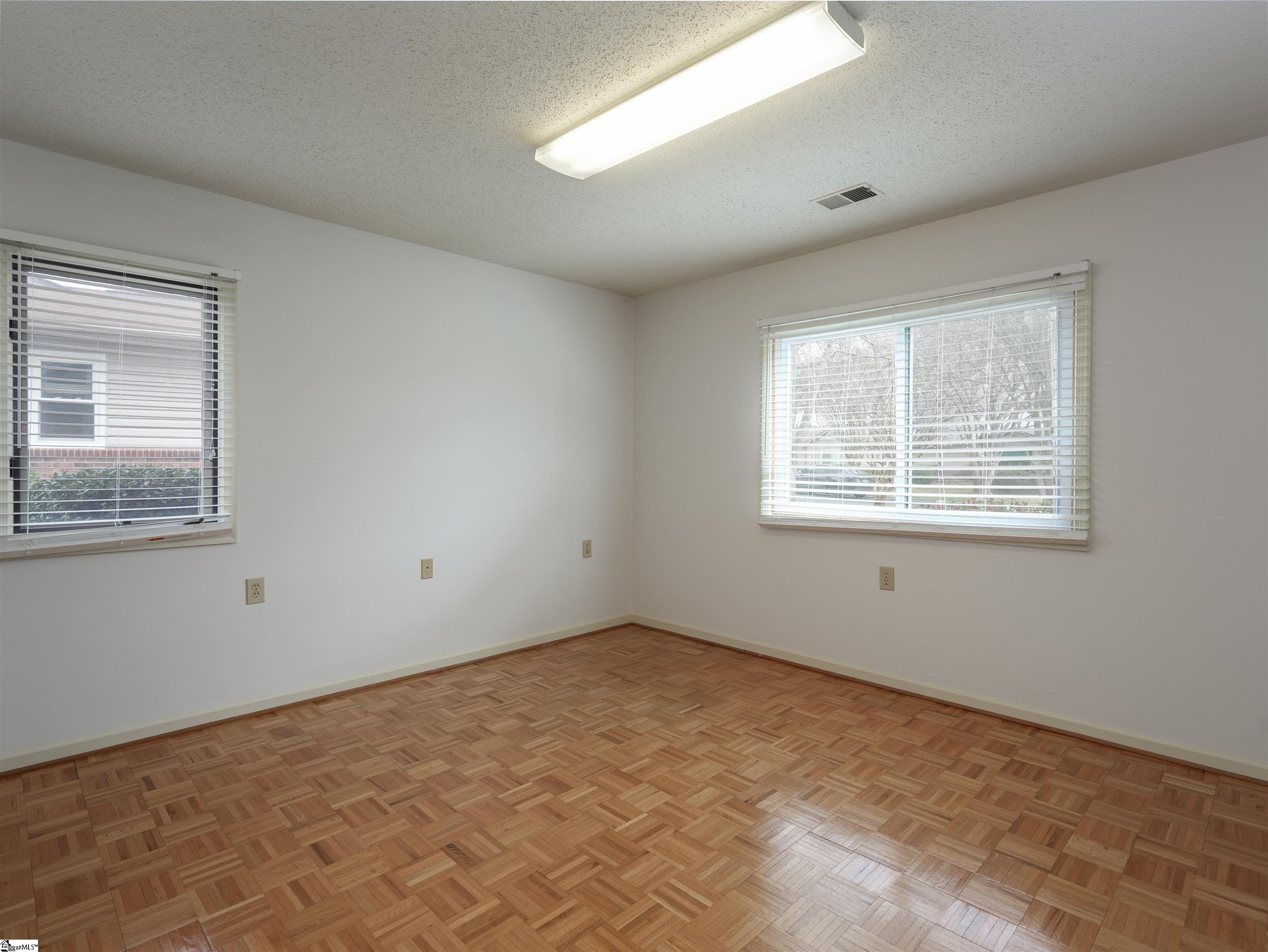 414 Lakeside Circle Property Photo 13