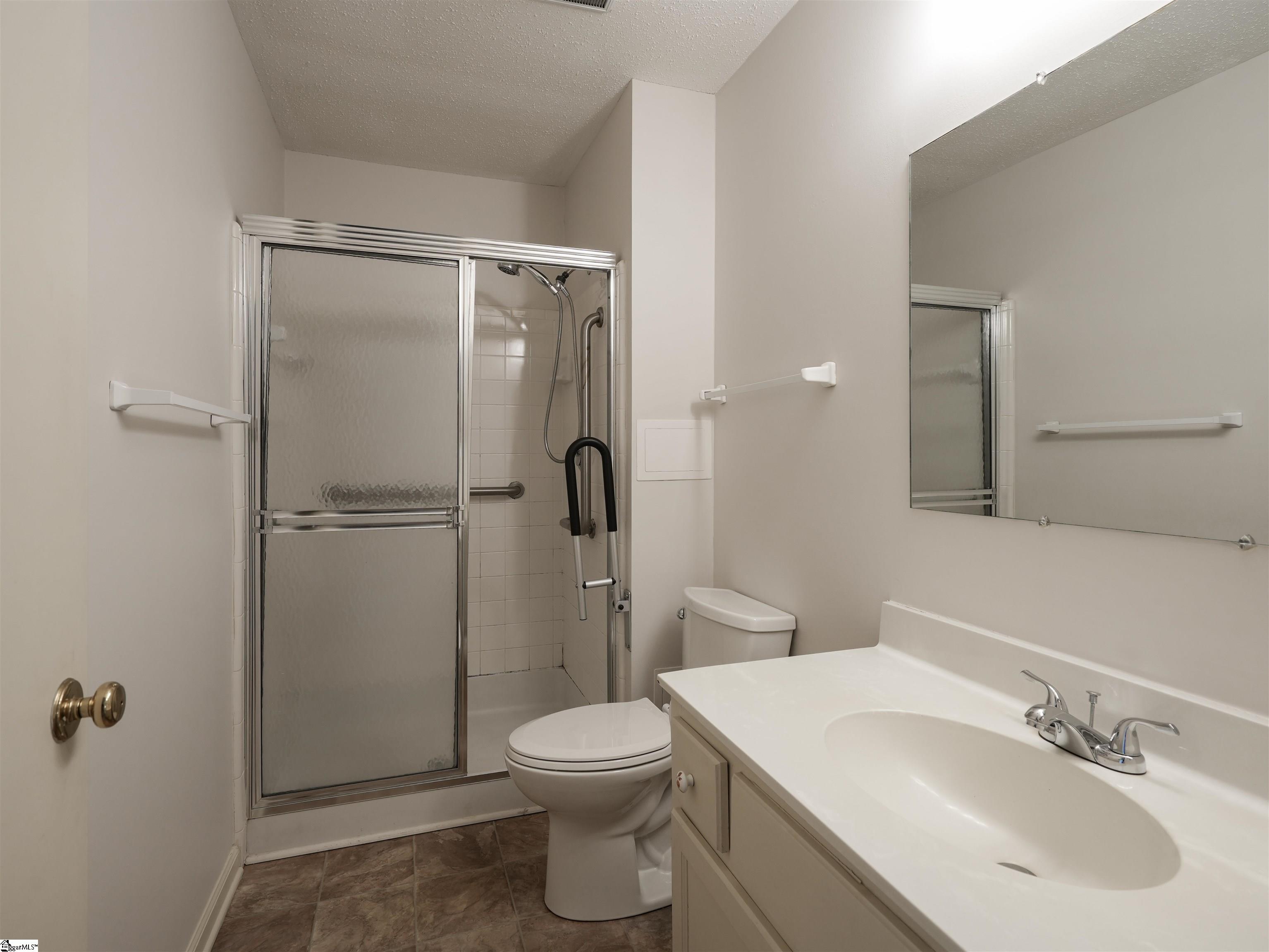 414 Lakeside Circle Property Photo 15