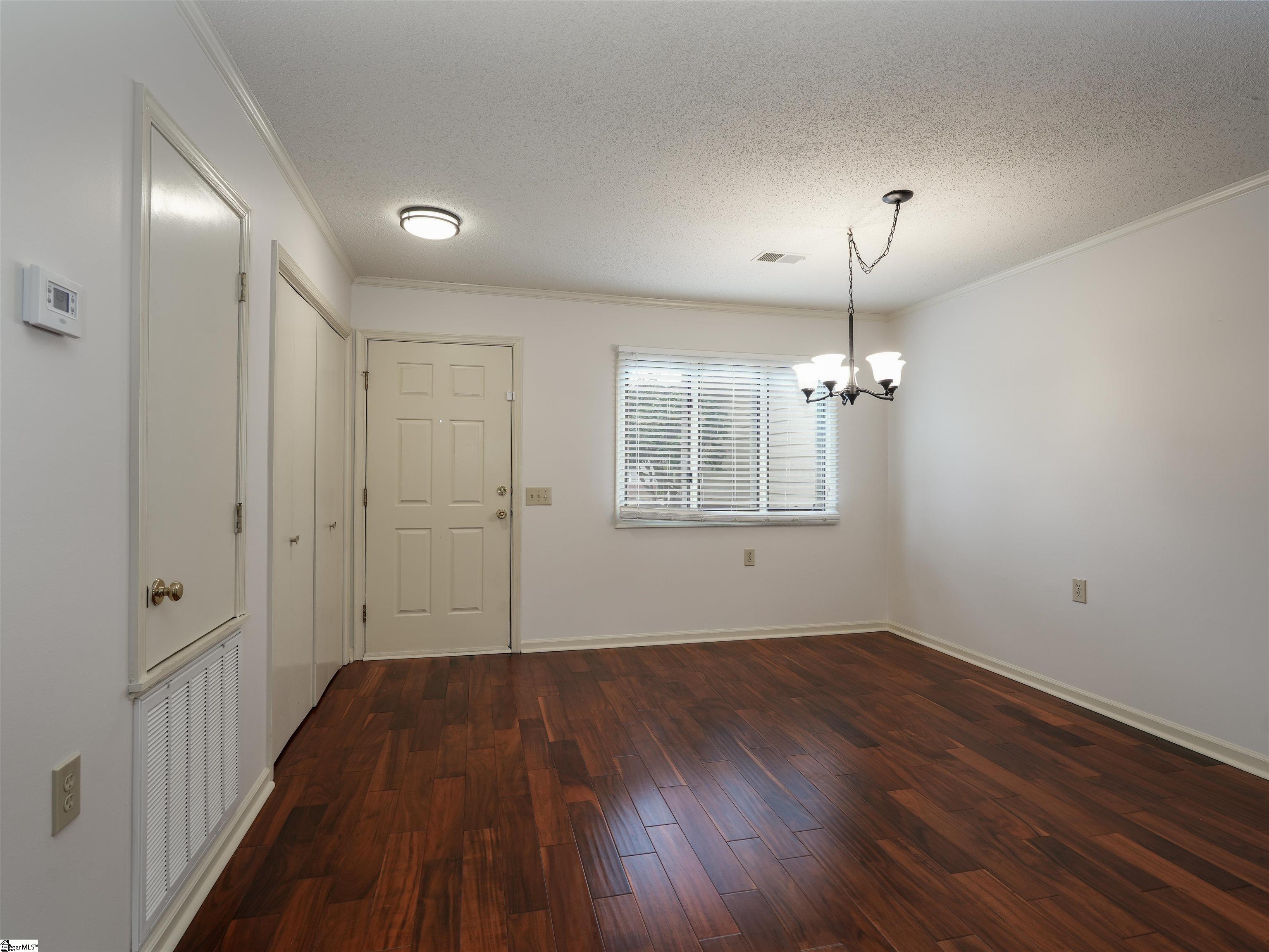 414 Lakeside Circle Property Photo 16