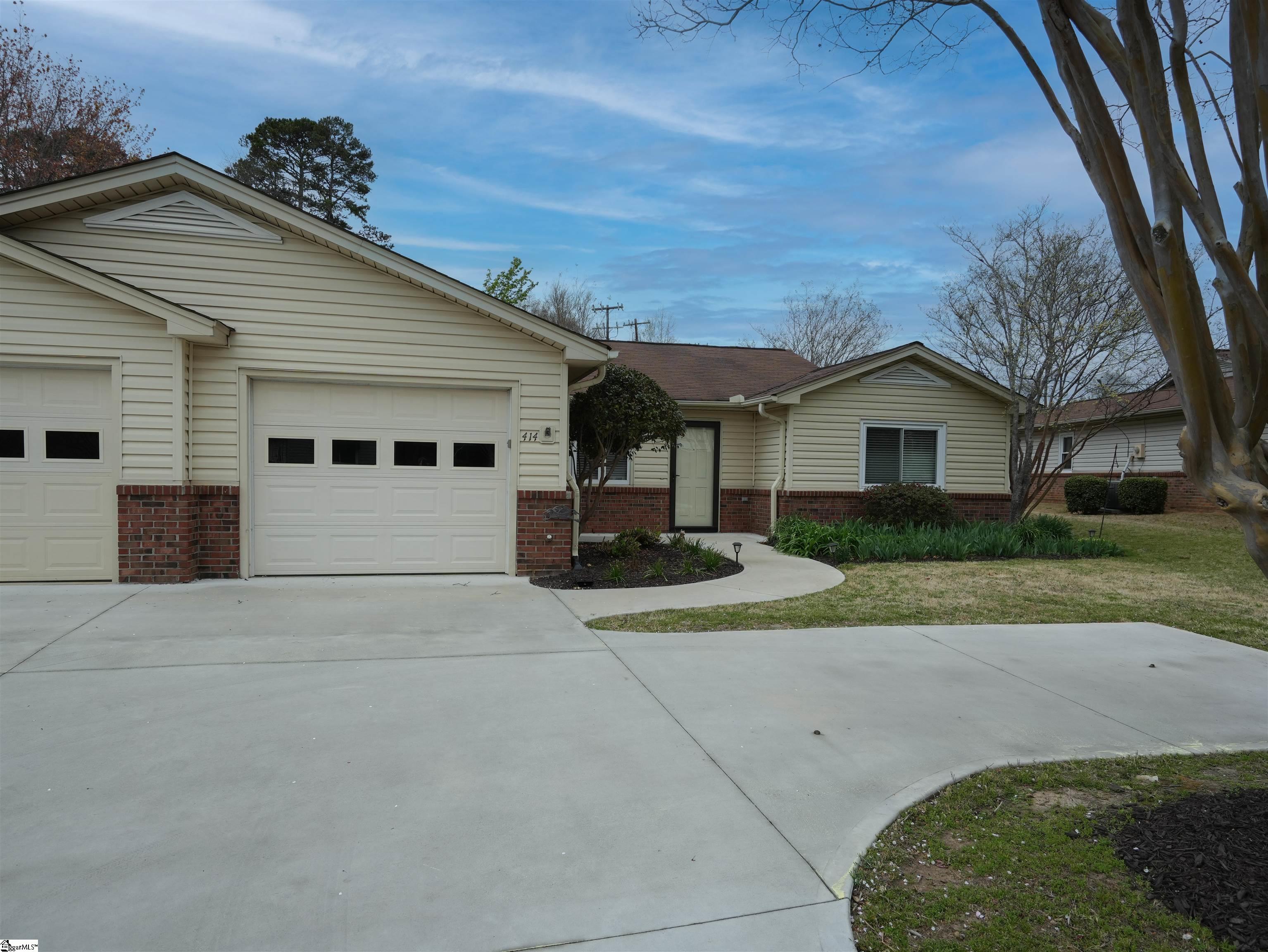 414 Lakeside Circle Property Photo 26