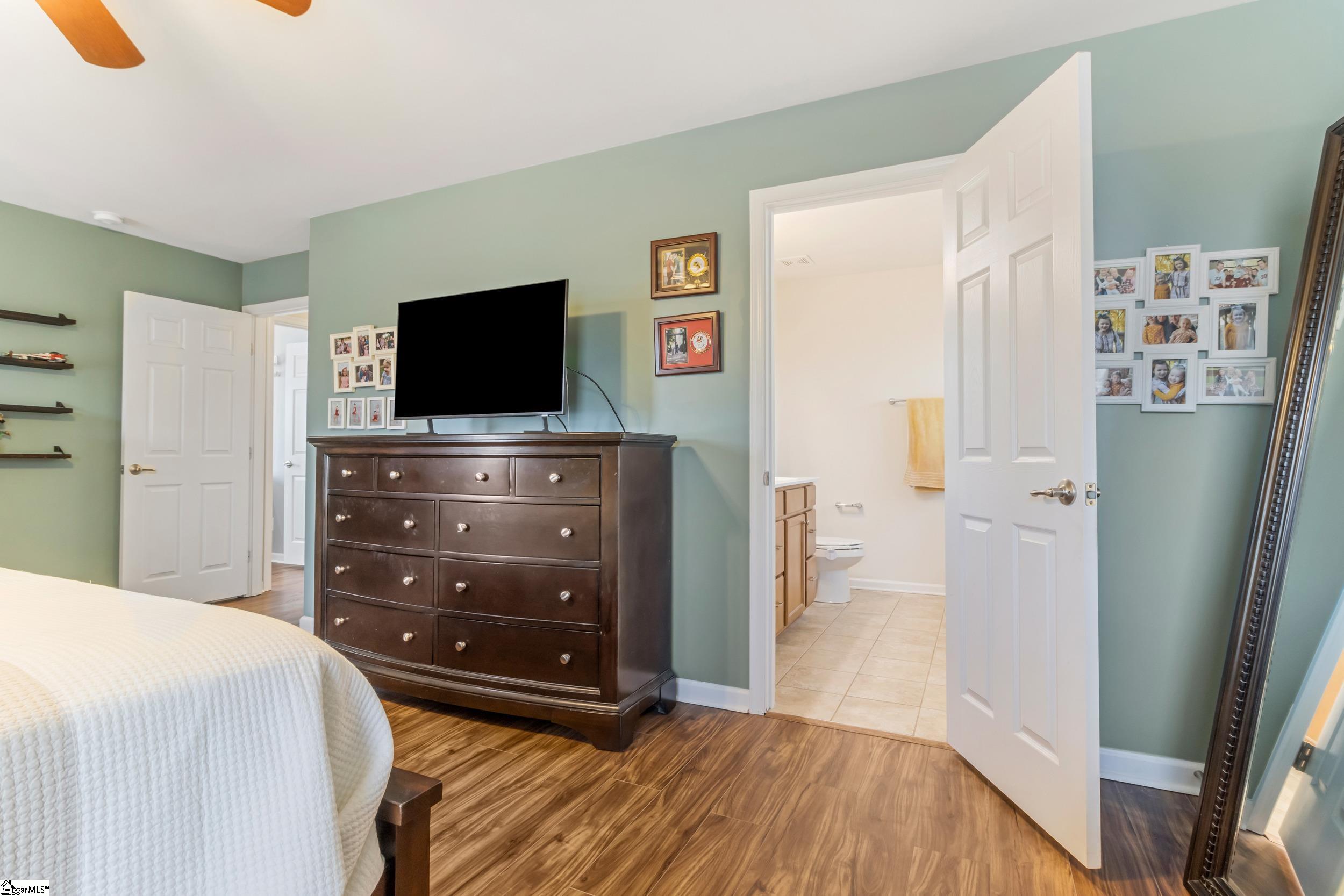 100 Neves Drive Property Photo 13