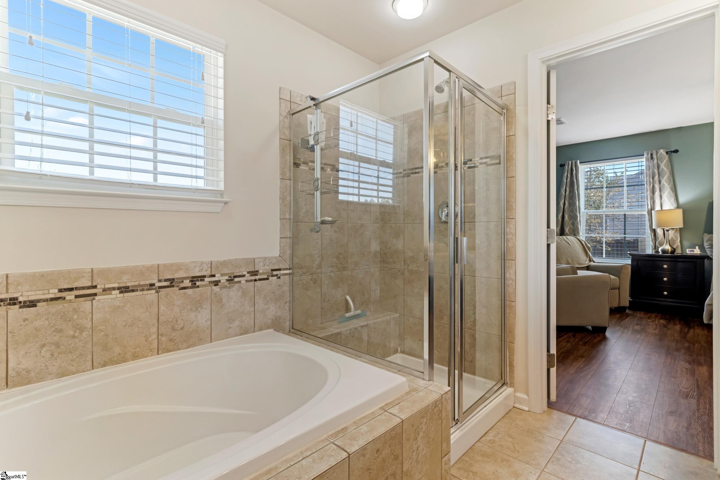 100 Neves Drive Property Photo 15