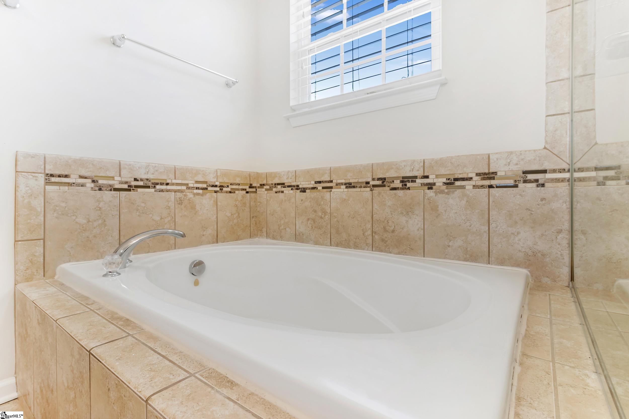 100 Neves Drive Property Photo 17