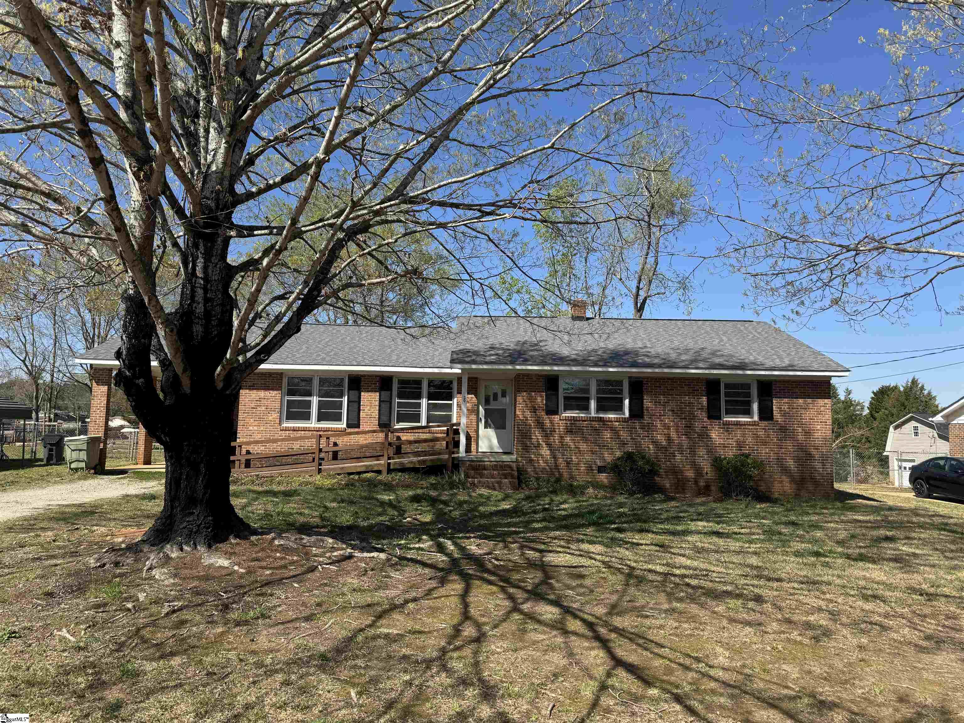 203 Montgomery Street Property Photo