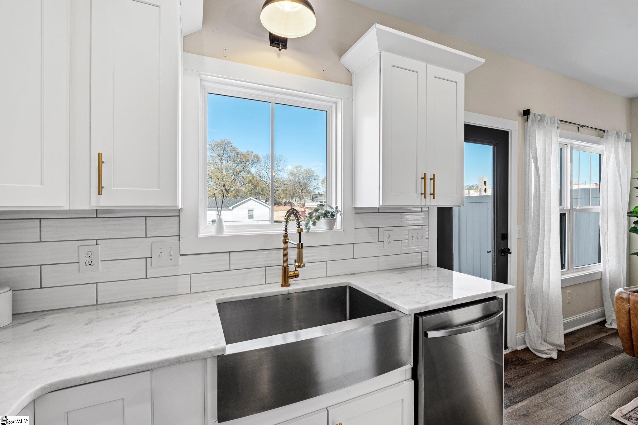 130 Park Avenue Property Photo 14