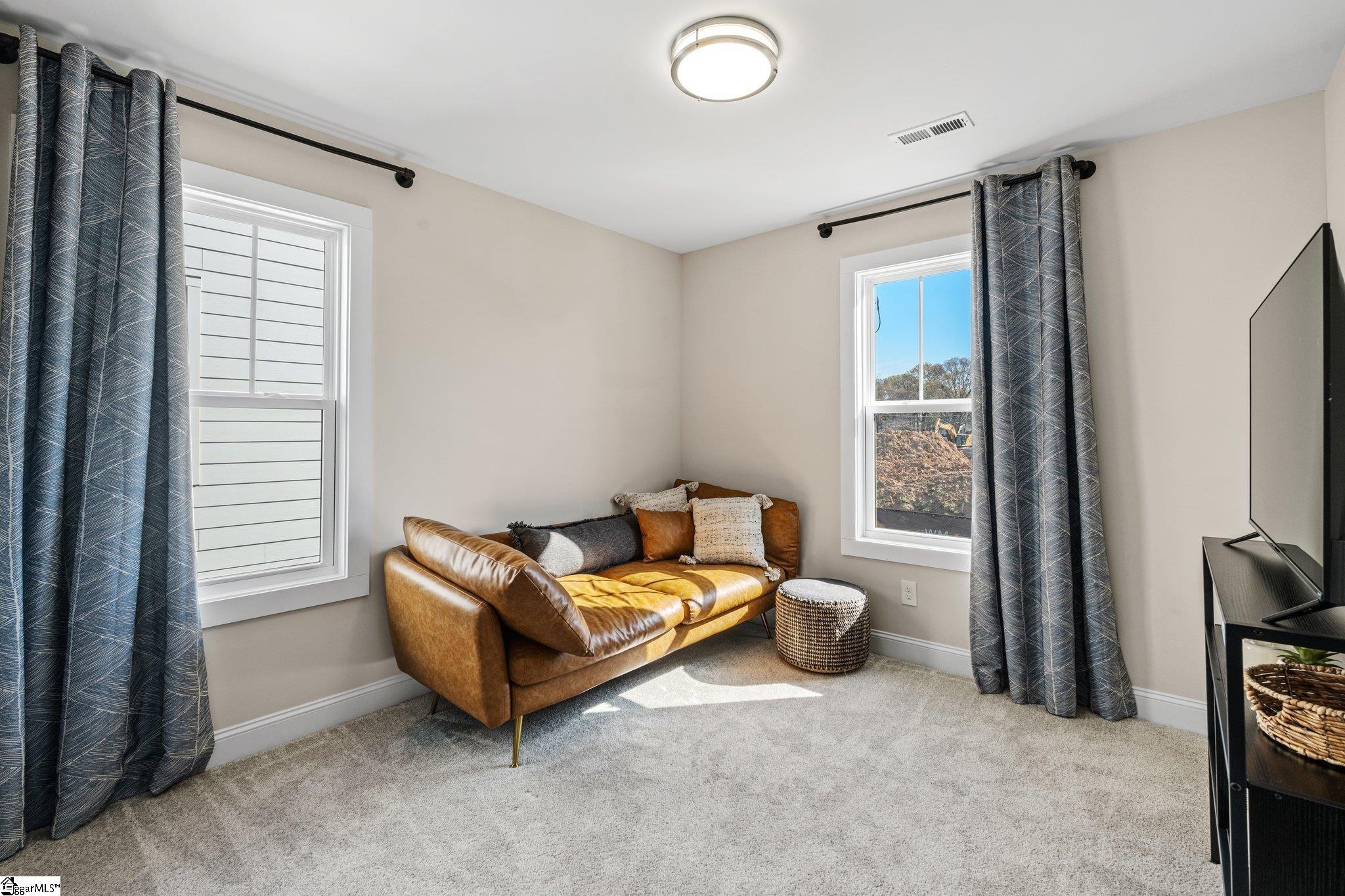 130 Park Avenue Property Photo 21