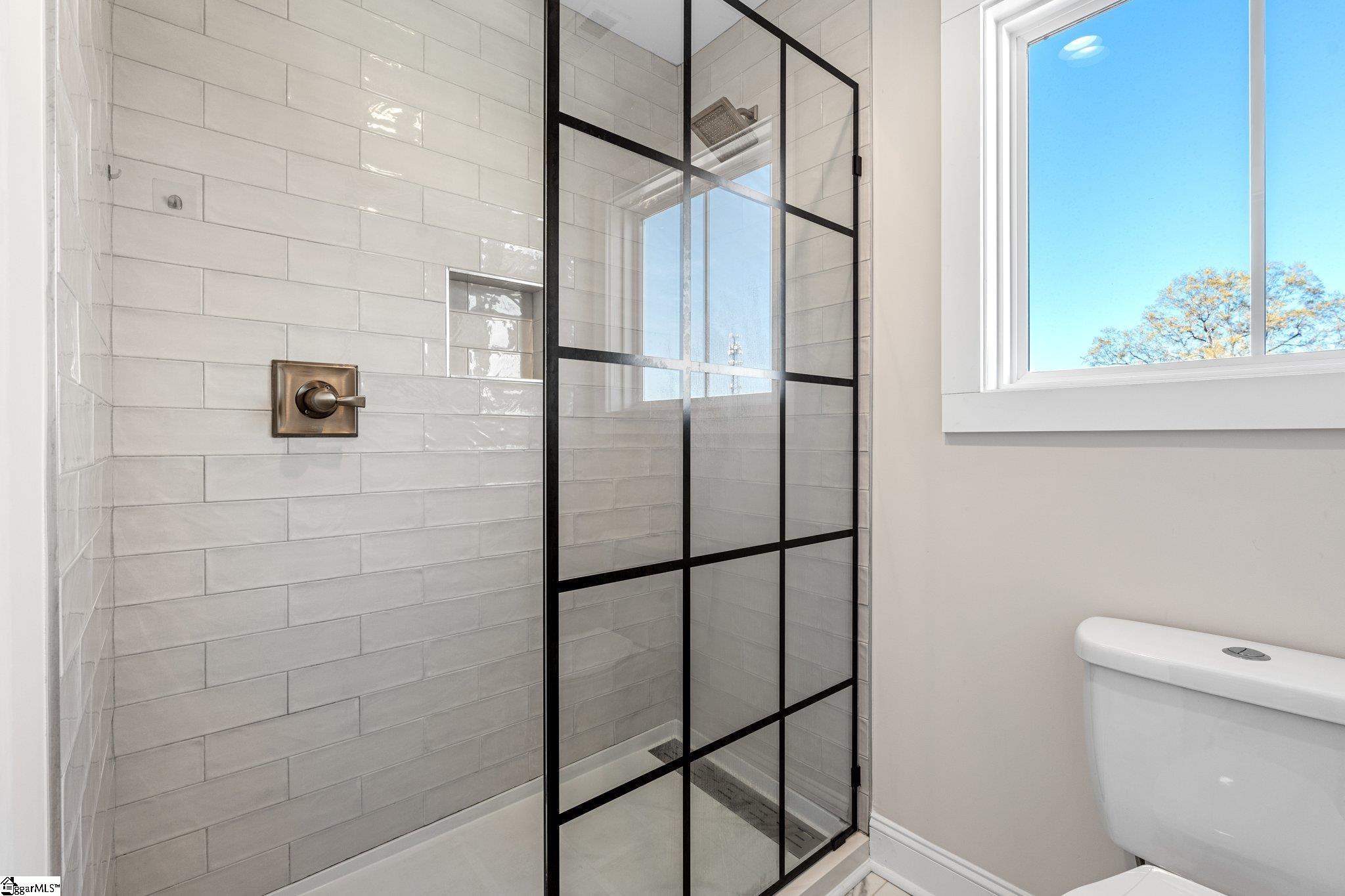 130 Park Avenue Property Photo 25