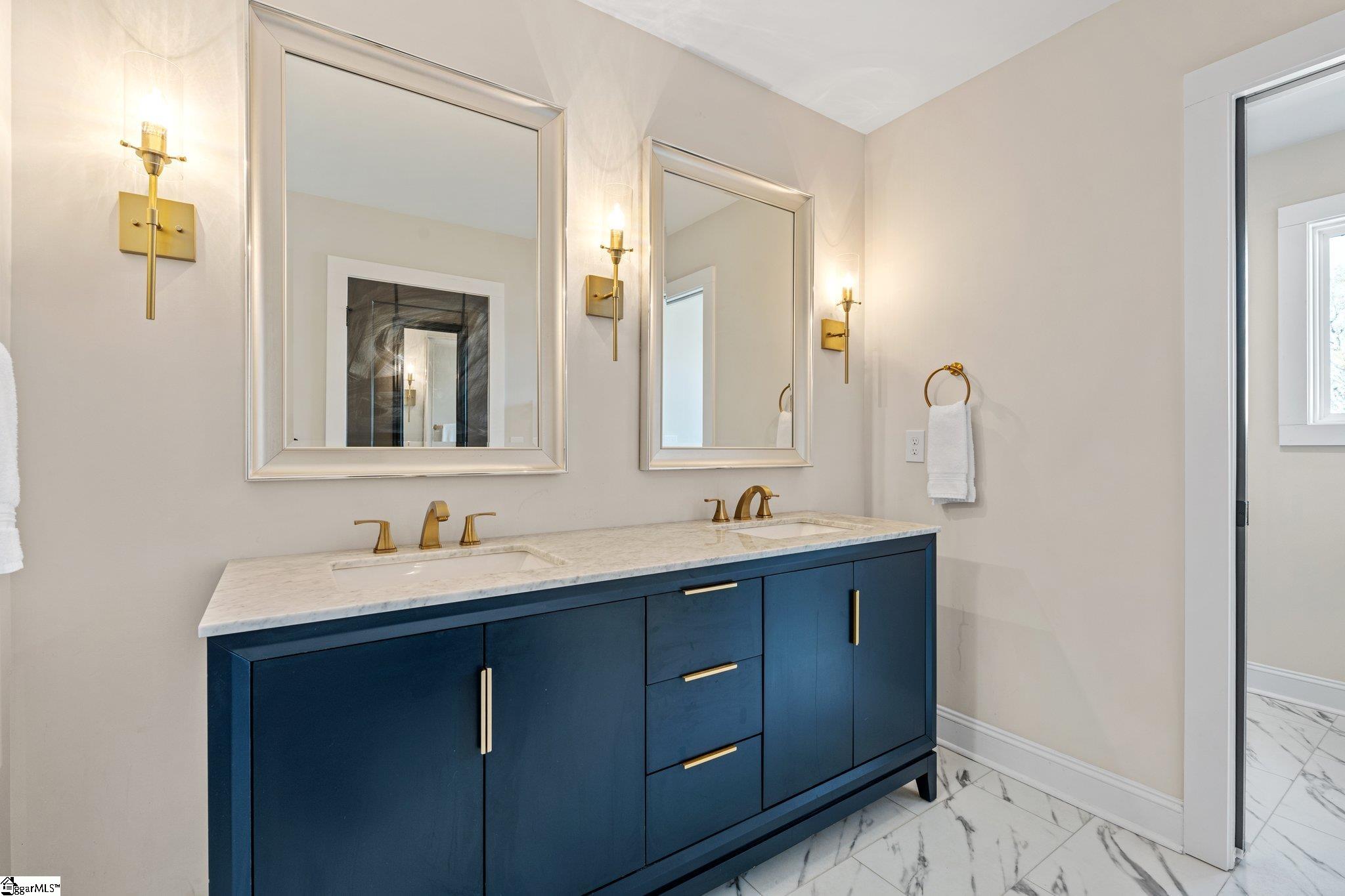 130 Park Avenue Property Photo 26
