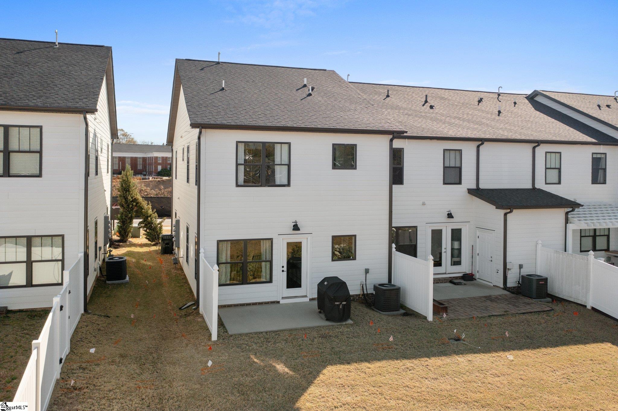 130 Park Avenue Property Photo 31
