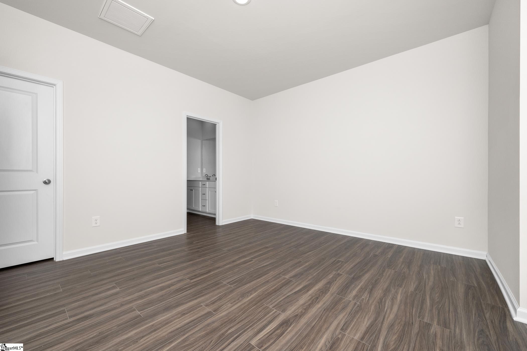 305 Novelty Drive Property Photo 11
