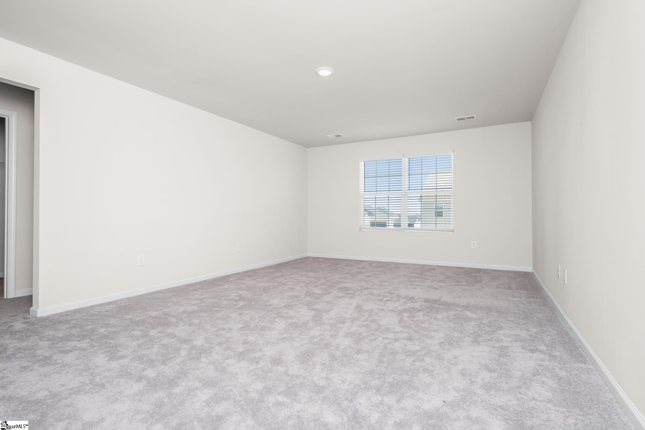 305 Novelty Drive Property Photo 14