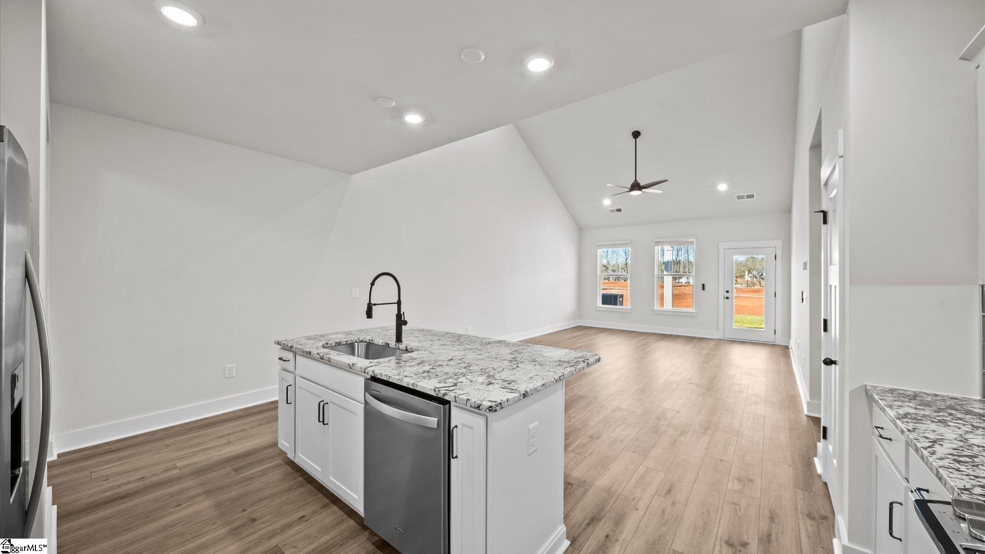 206 Leisure Lane Property Photo 6