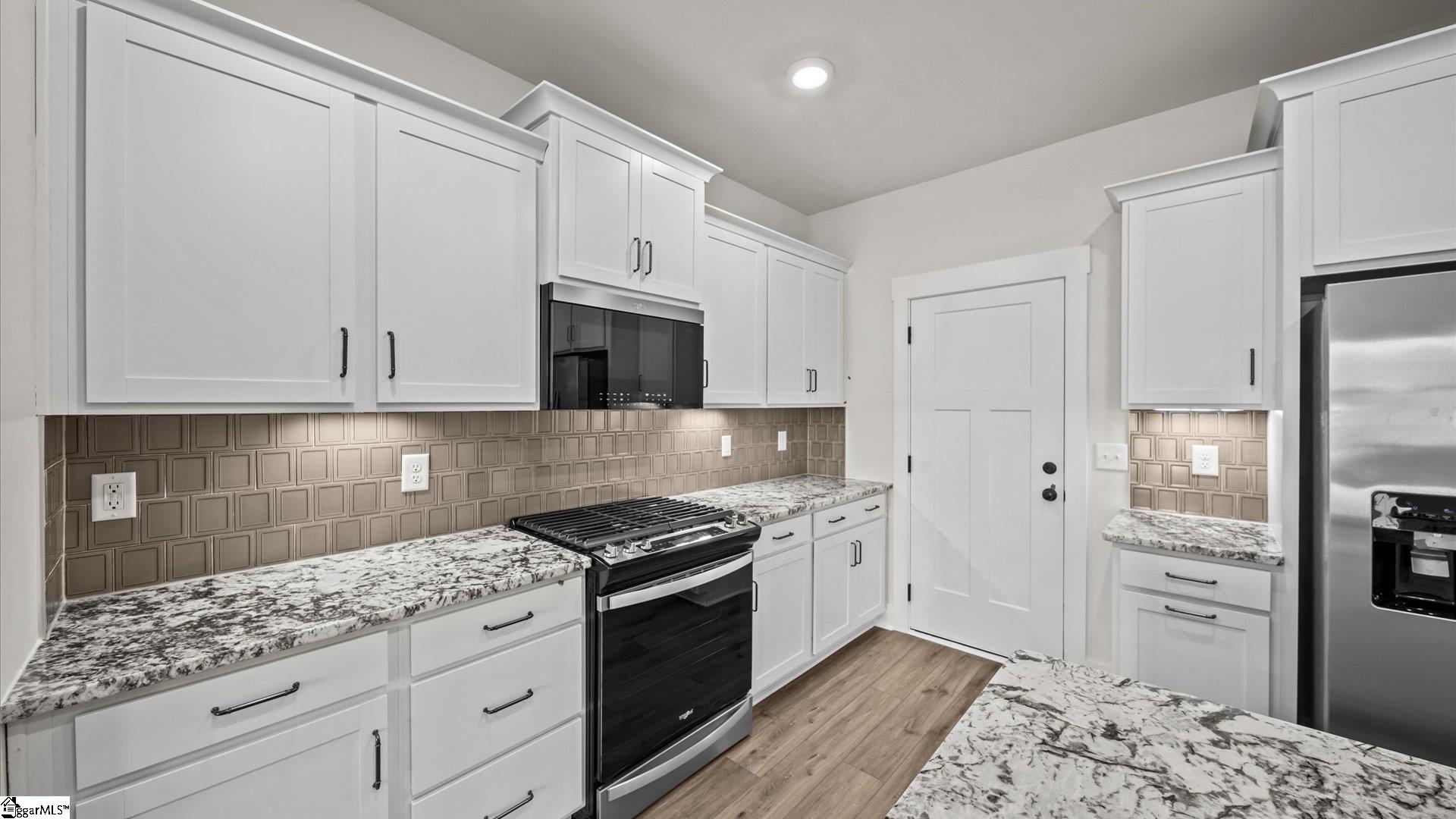 206 Leisure Lane Property Photo 9