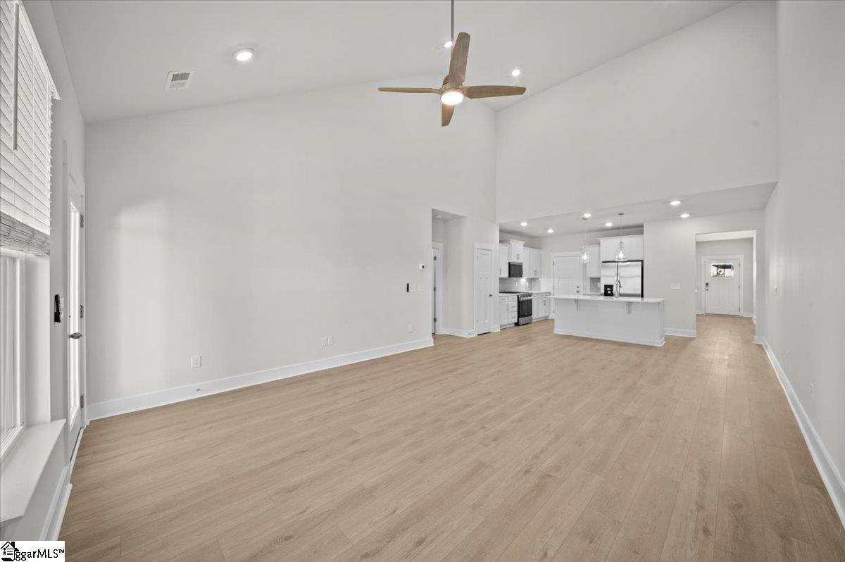 106 Village Creek Drive Property Photo 10