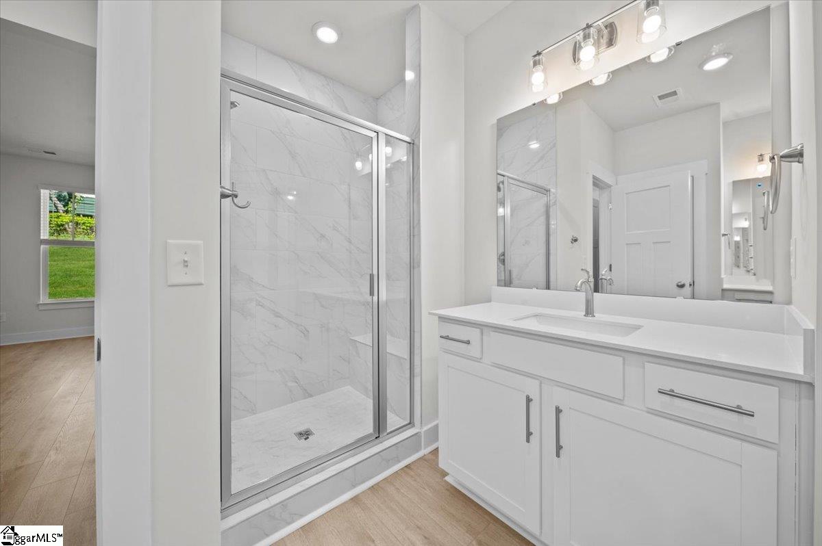 106 Village Creek Drive Property Photo 14