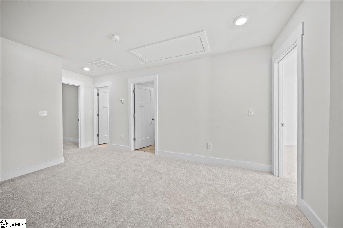 106 Village Creek Drive Property Photo 17