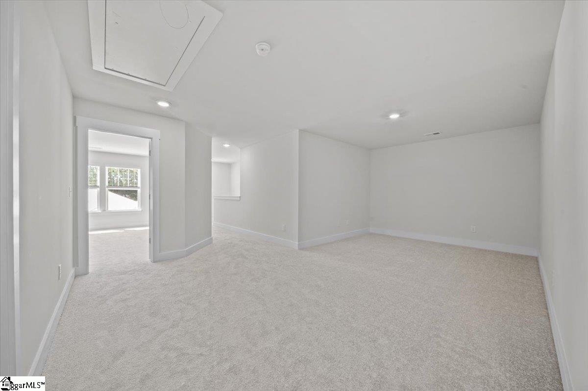 106 Village Creek Drive Property Photo 18